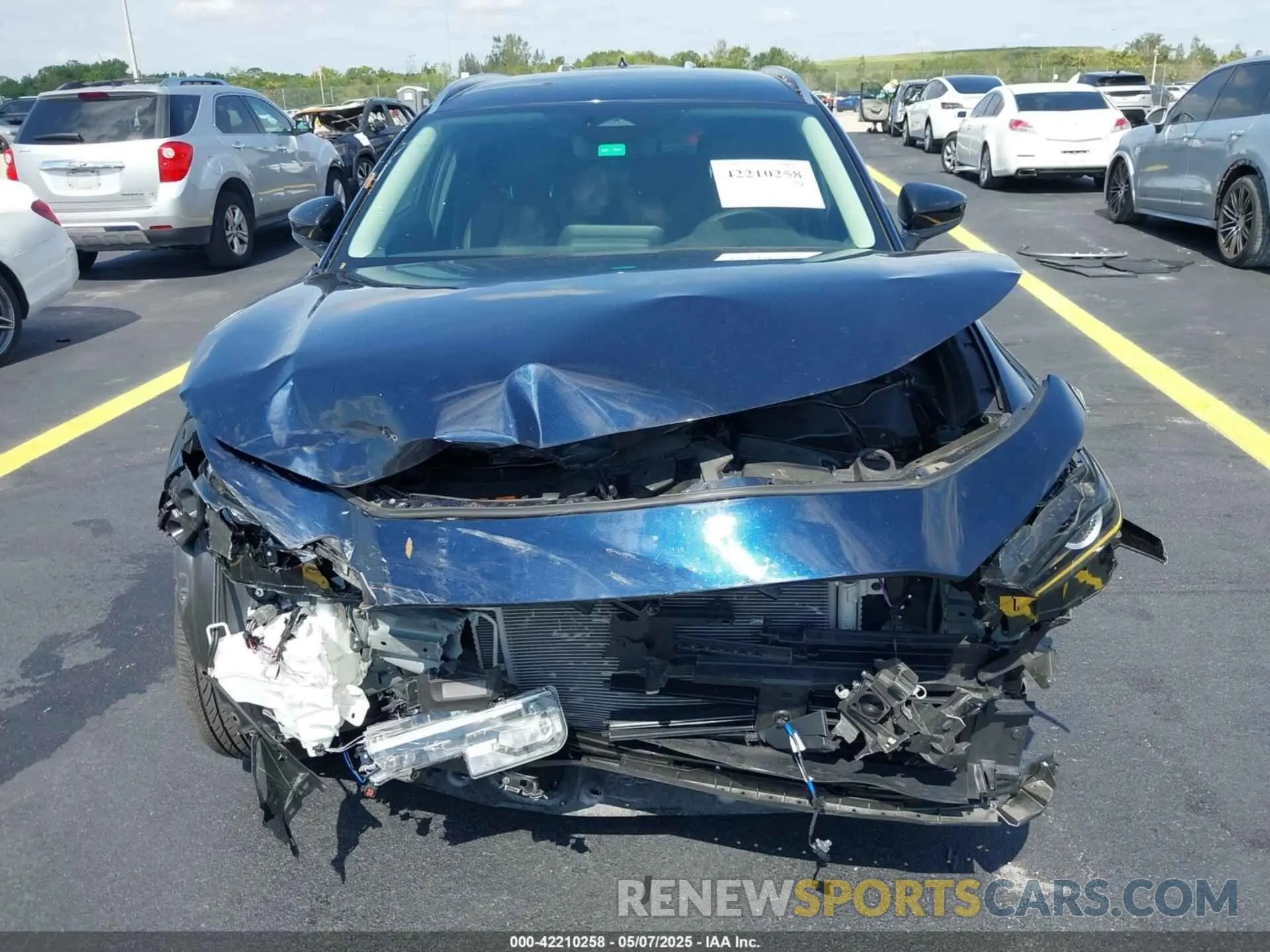 13 fotografías del automóvil dañado 3MVDMBBM2RM684687 MAZDA CX-30 2024