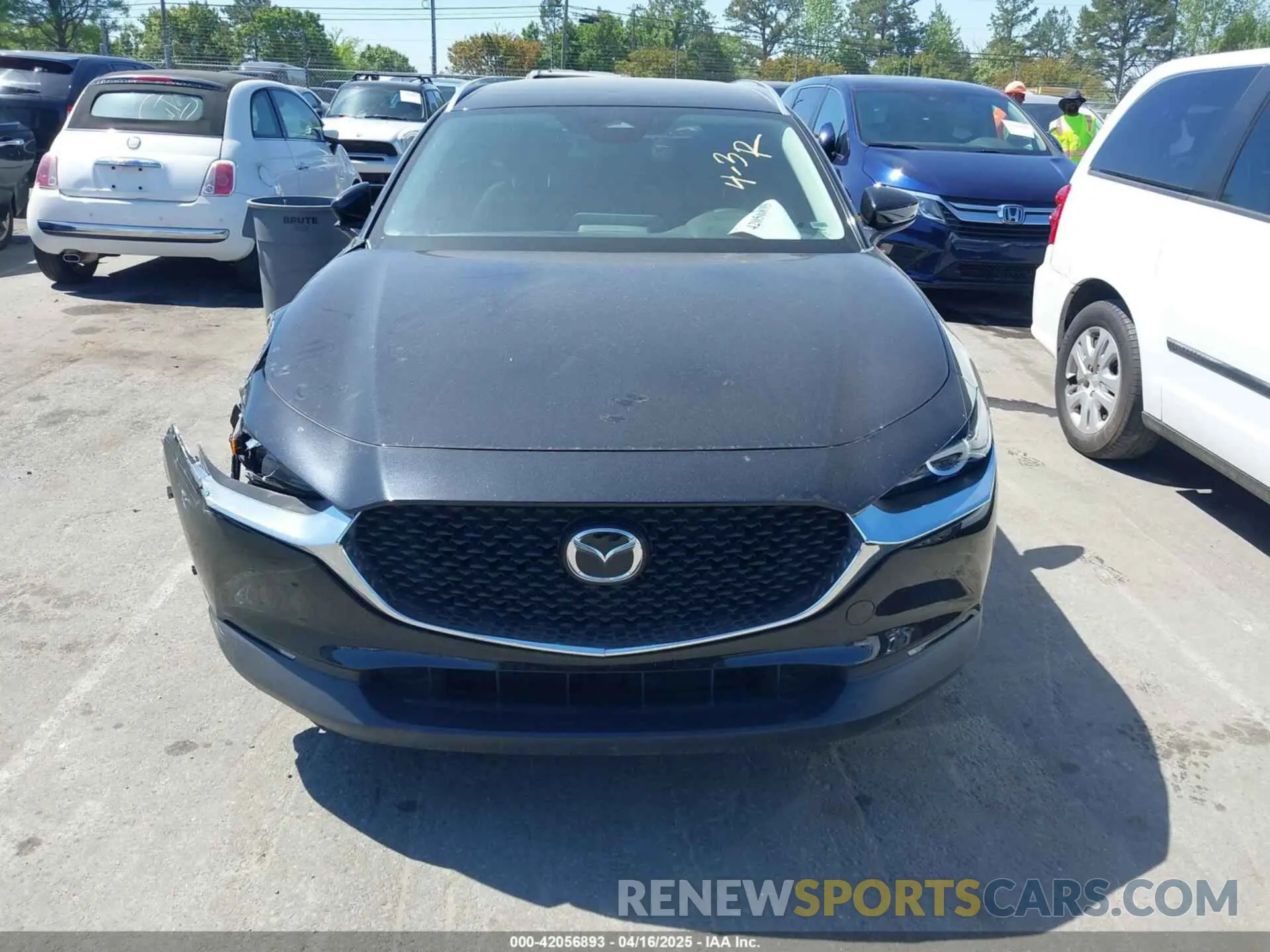 12 fotografías del automóvil dañado 3MVDMBBM2RM694278 MAZDA CX-30 2024