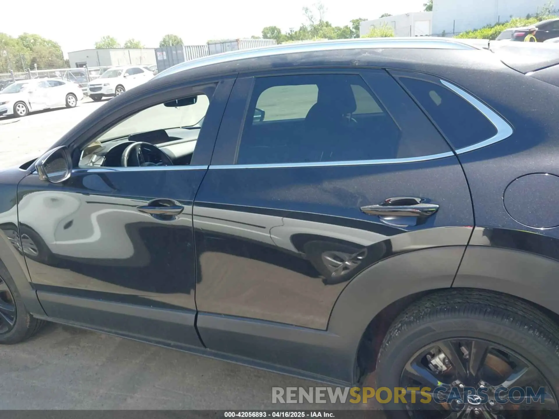 14 fotografías del automóvil dañado 3MVDMBBM2RM694278 MAZDA CX-30 2024