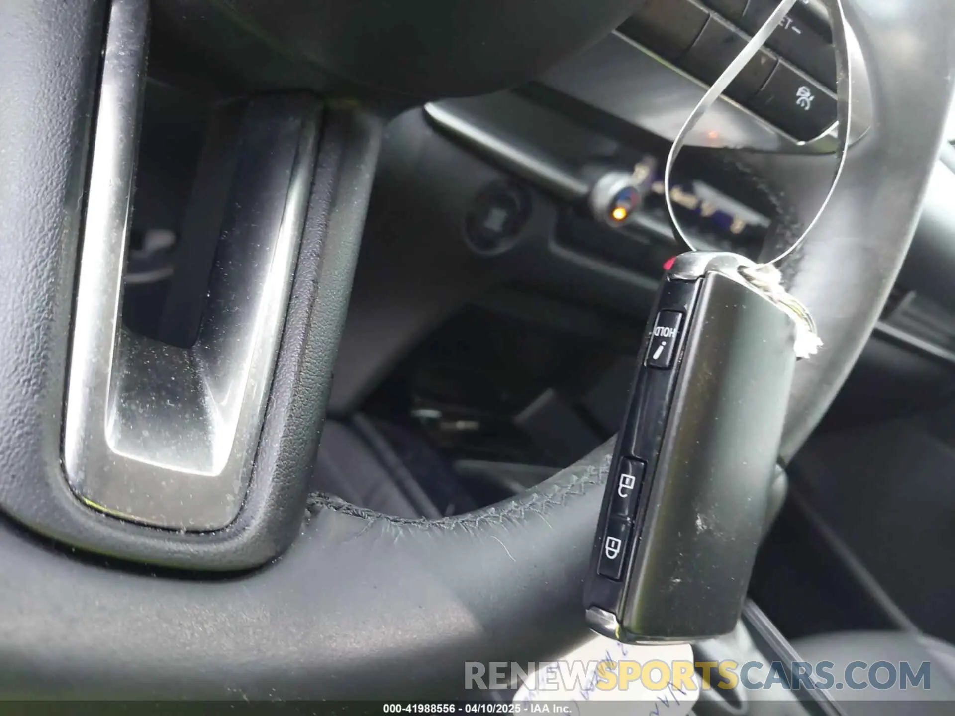 11 fotografías del automóvil dañado 3MVDMBBM3RM645848 MAZDA CX-30 2024
