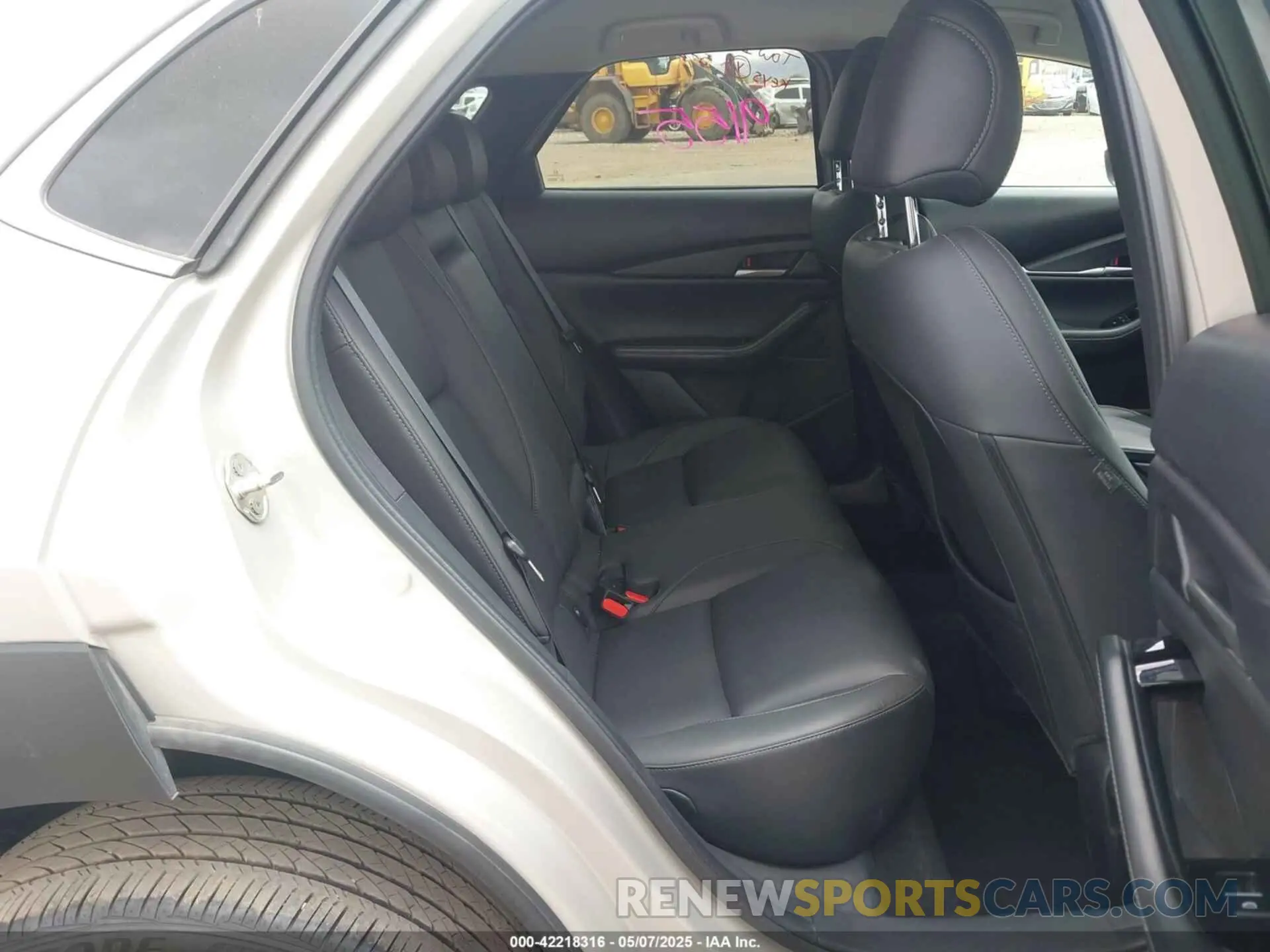 8 fotografías del automóvil dañado 3MVDMBBM3RM657918 MAZDA CX-30 2024