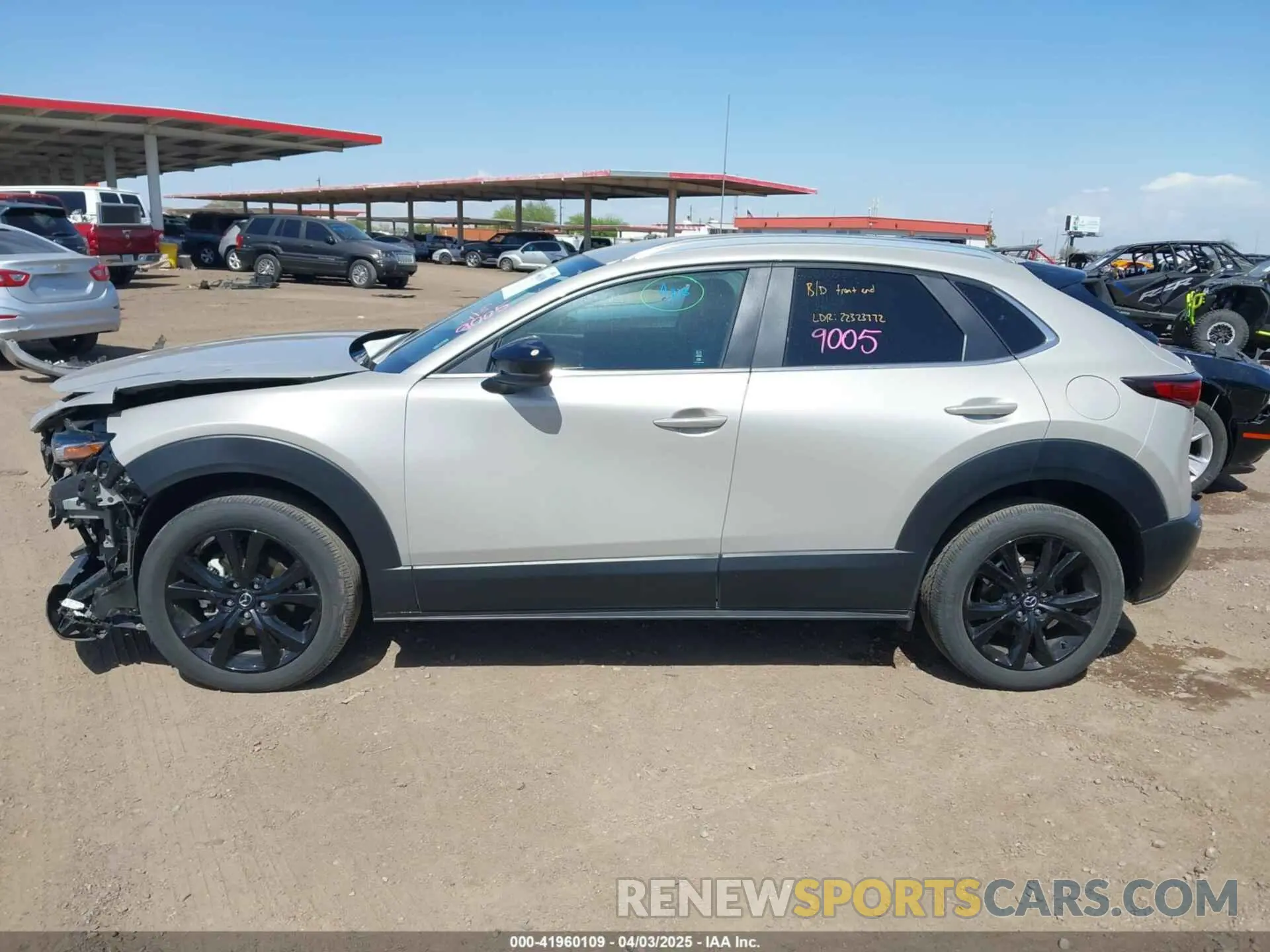 14 fotografías del automóvil dañado 3MVDMBBM3RM698064 MAZDA CX-30 2024