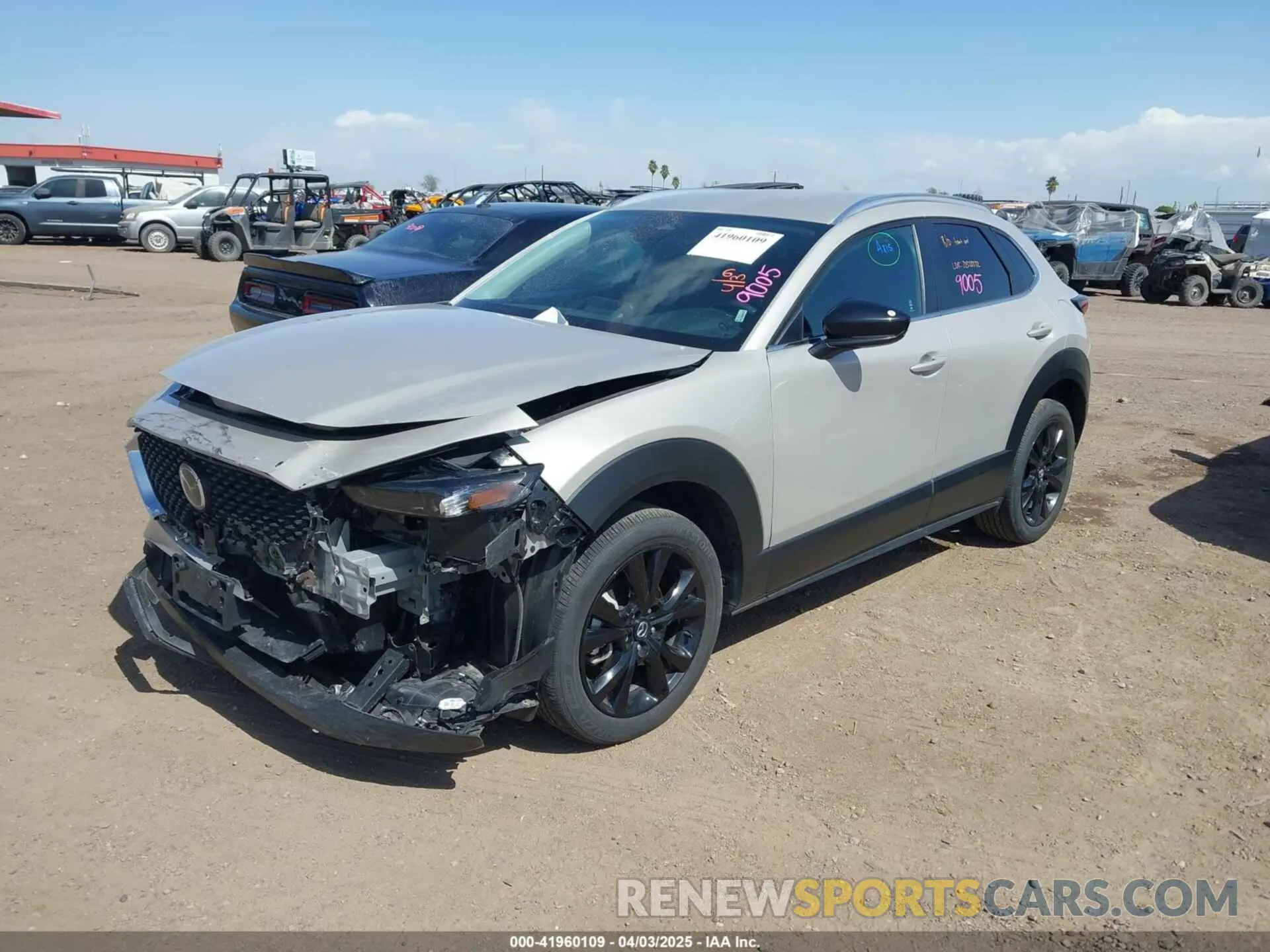 2 fotografías del automóvil dañado 3MVDMBBM3RM698064 MAZDA CX-30 2024