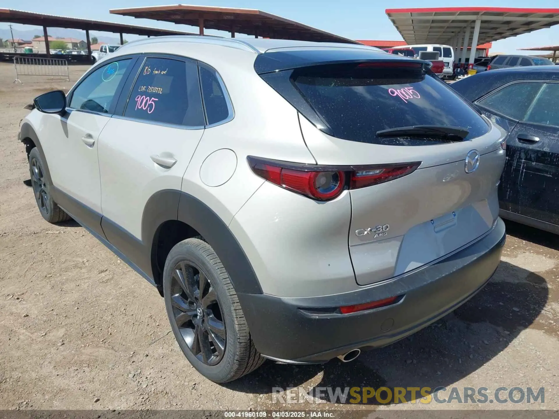 3 fotografías del automóvil dañado 3MVDMBBM3RM698064 MAZDA CX-30 2024