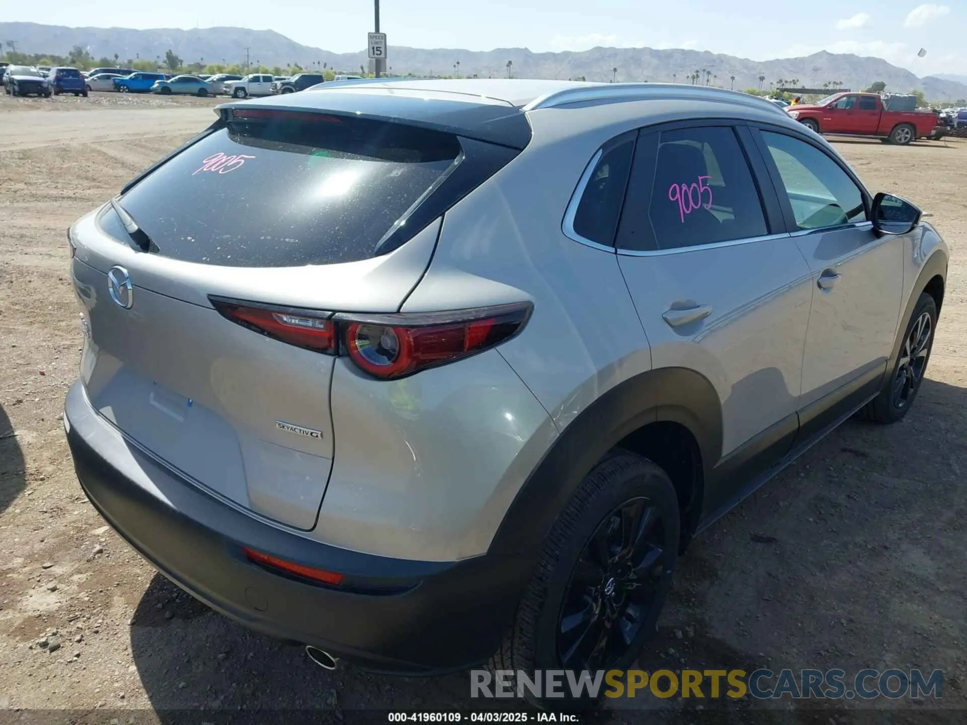 4 fotografías del automóvil dañado 3MVDMBBM3RM698064 MAZDA CX-30 2024