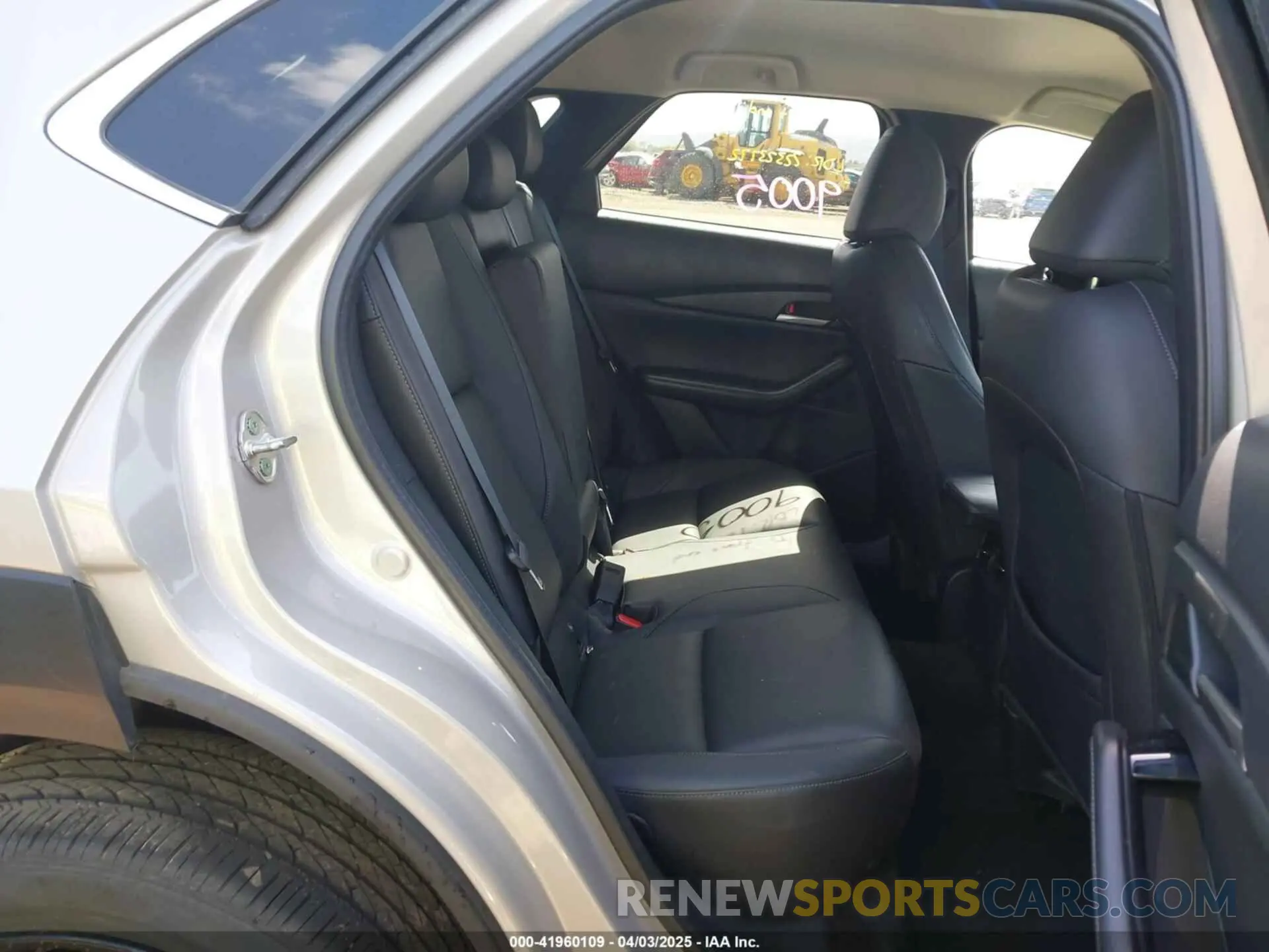 8 fotografías del automóvil dañado 3MVDMBBM3RM698064 MAZDA CX-30 2024