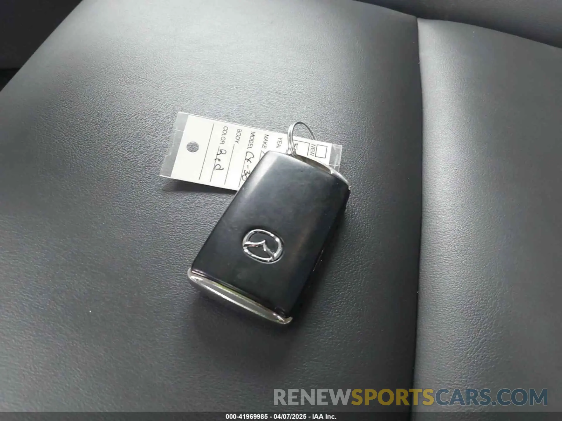 11 fotografías del automóvil dañado 3MVDMBBM4RM636723 MAZDA CX-30 2024
