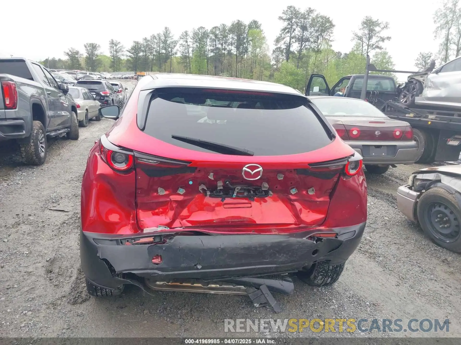 16 fotografías del automóvil dañado 3MVDMBBM4RM636723 MAZDA CX-30 2024