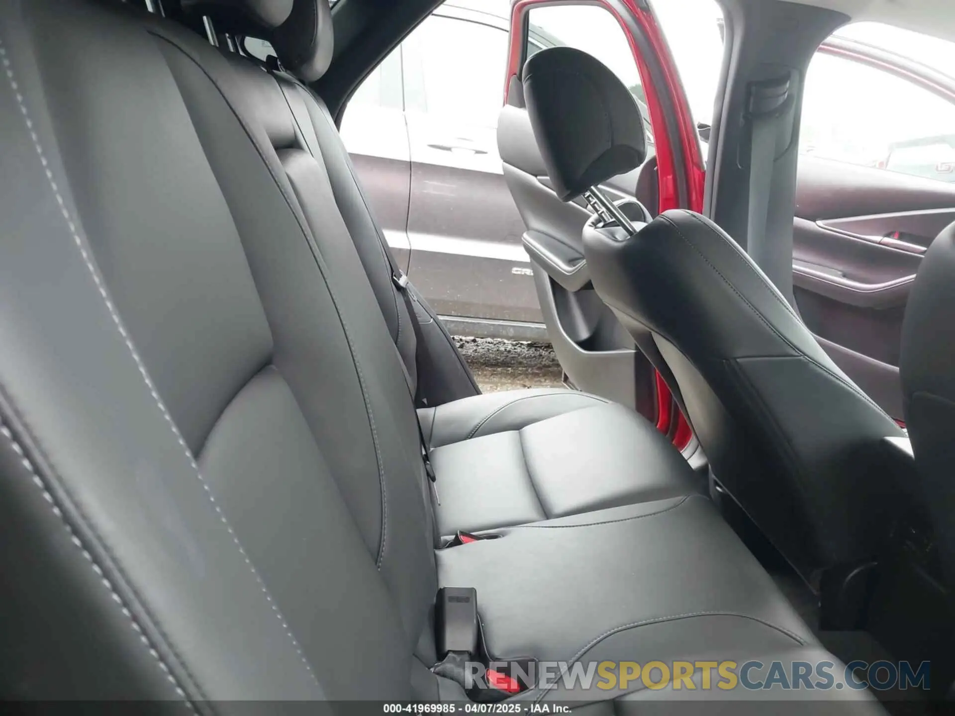 8 fotografías del automóvil dañado 3MVDMBBM4RM636723 MAZDA CX-30 2024