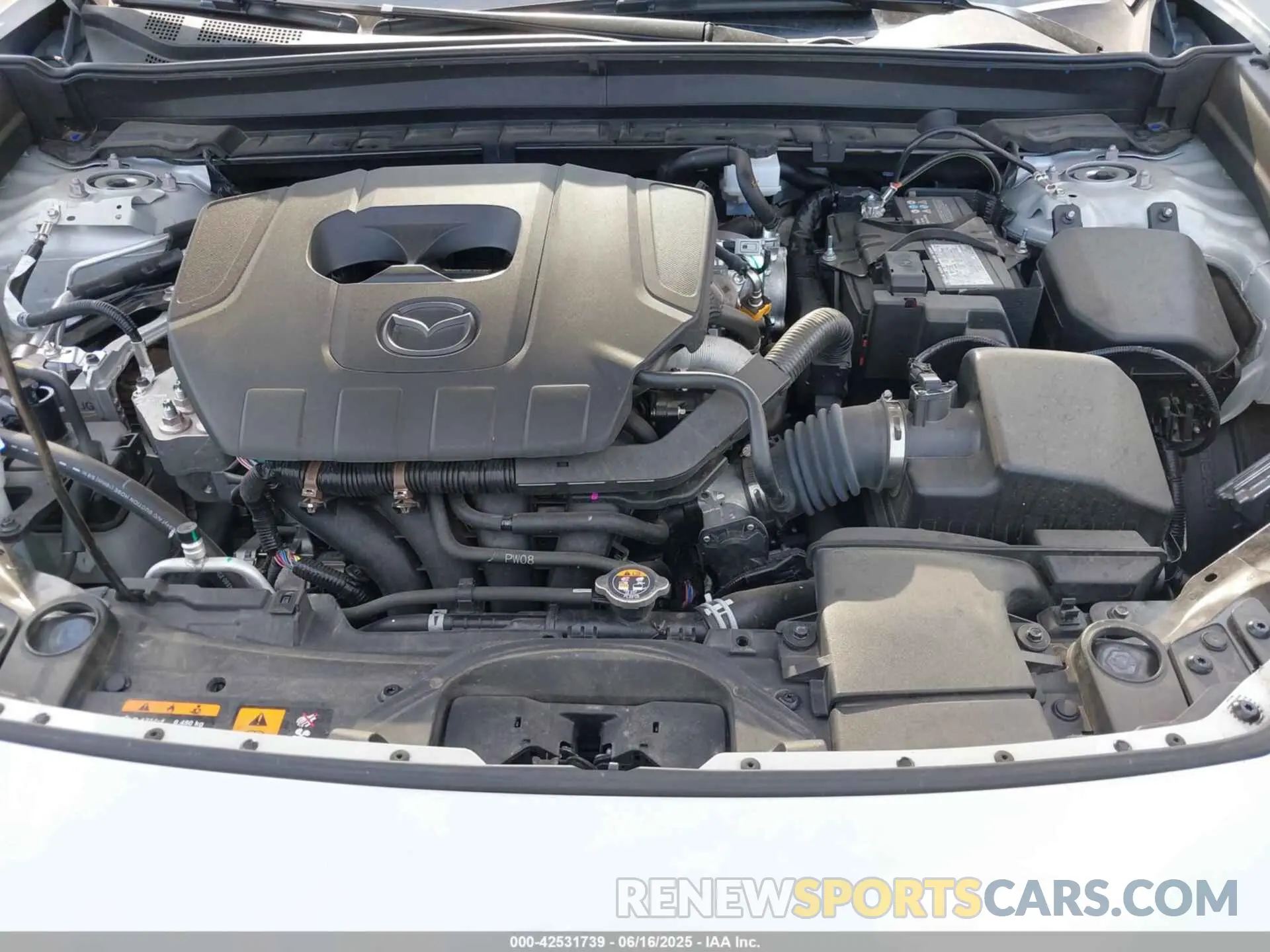 10 fotografías del automóvil dañado 3MVDMBBM4RM693570 MAZDA CX-30 2024