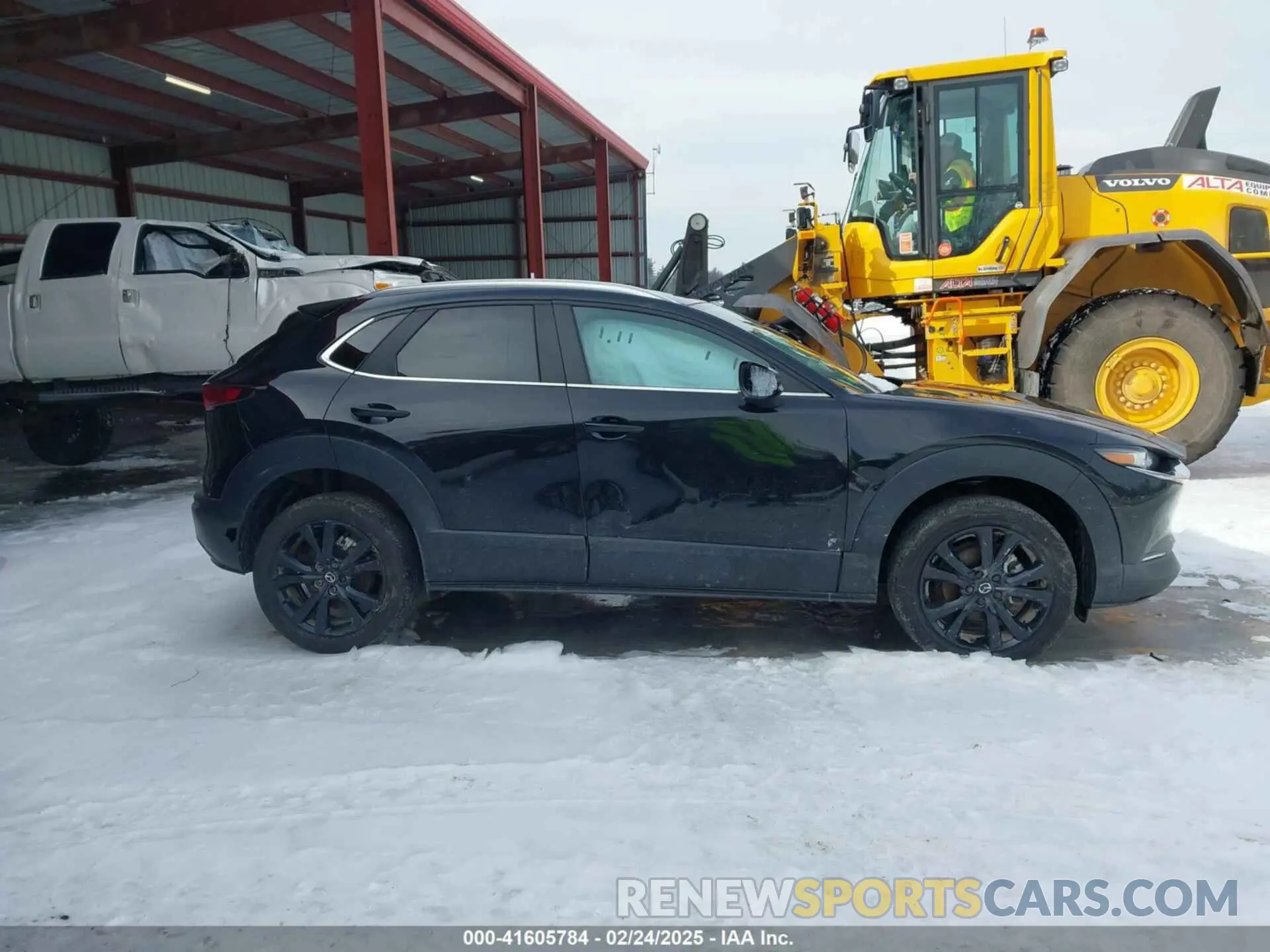 13 fotografías del automóvil dañado 3MVDMBBM4RM711811 MAZDA CX-30 2024