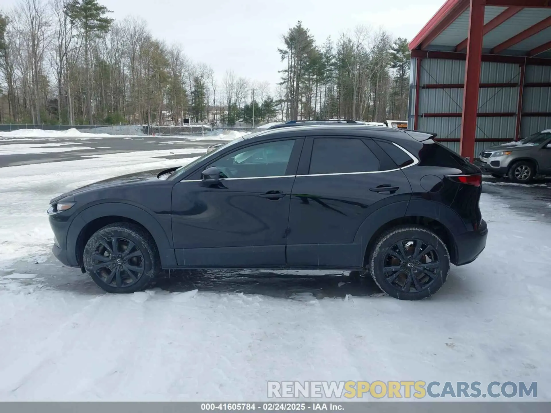 14 fotografías del automóvil dañado 3MVDMBBM4RM711811 MAZDA CX-30 2024
