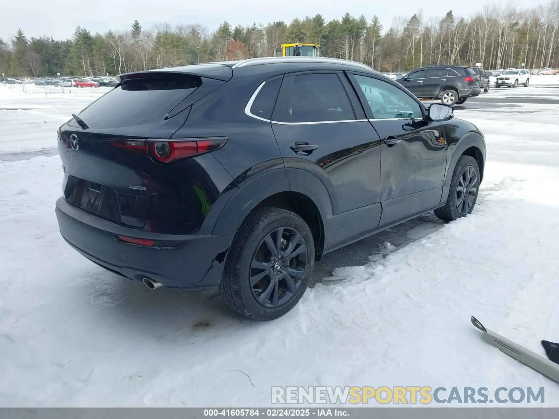 4 fotografías del automóvil dañado 3MVDMBBM4RM711811 MAZDA CX-30 2024
