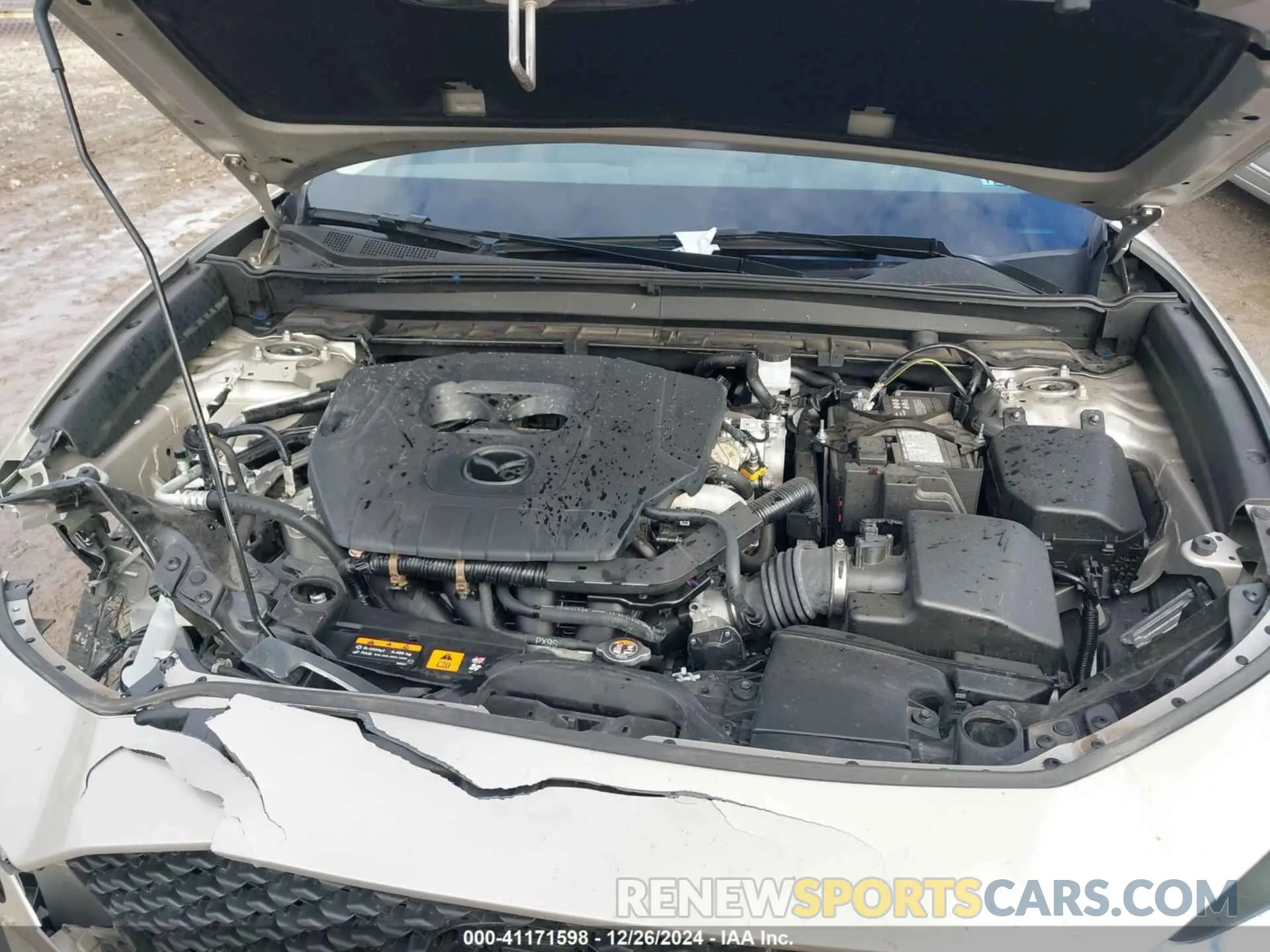 10 fotografías del automóvil dañado 3MVDMBBM5RM634642 MAZDA CX-30 2024