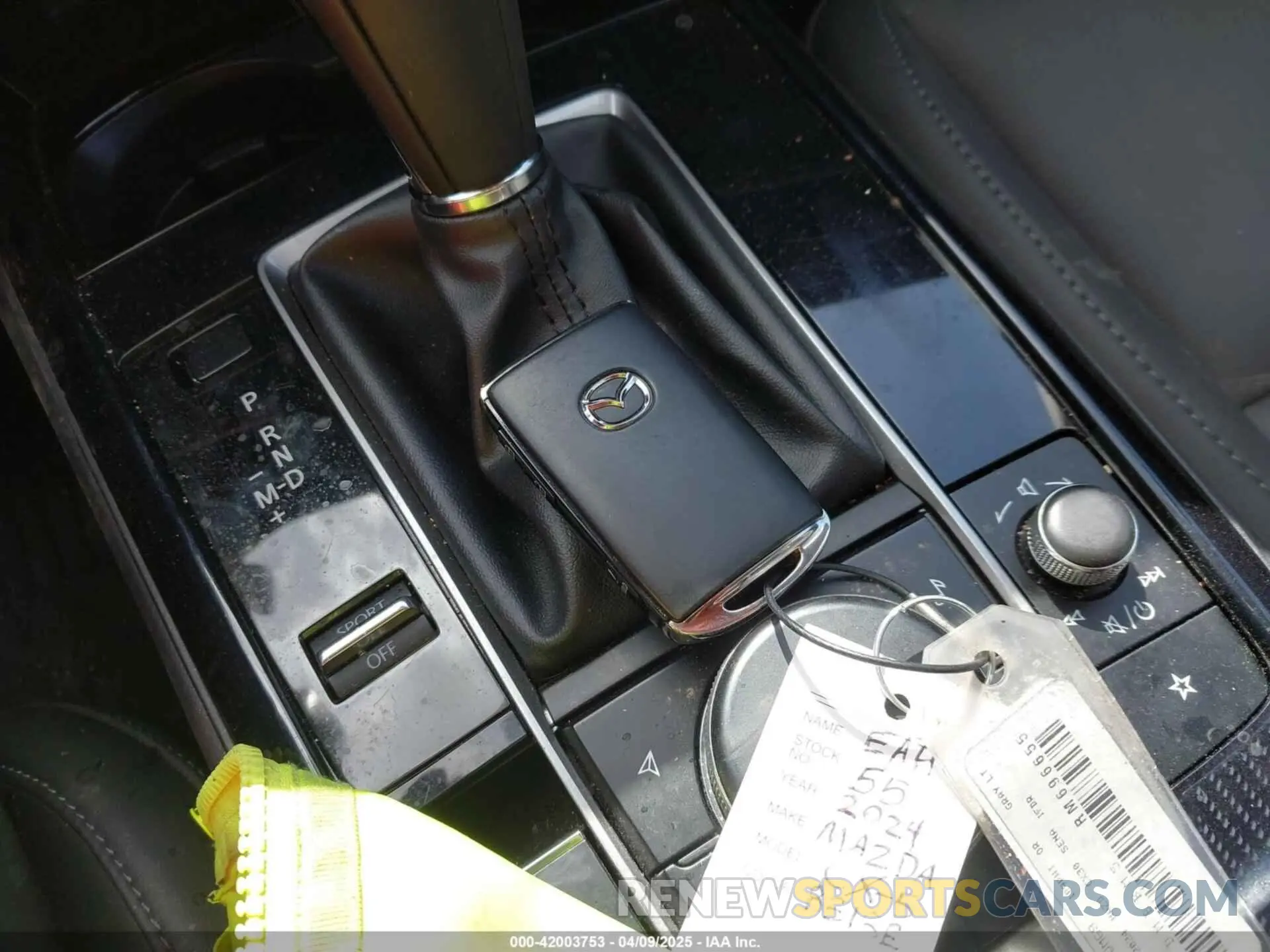 11 fotografías del automóvil dañado 3MVDMBBM5RM696655 MAZDA CX-30 2024