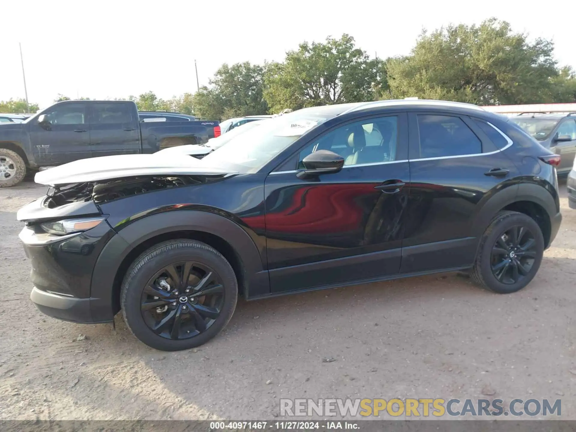 14 fotografías del automóvil dañado 3MVDMBBM5RM700297 MAZDA CX-30 2024
