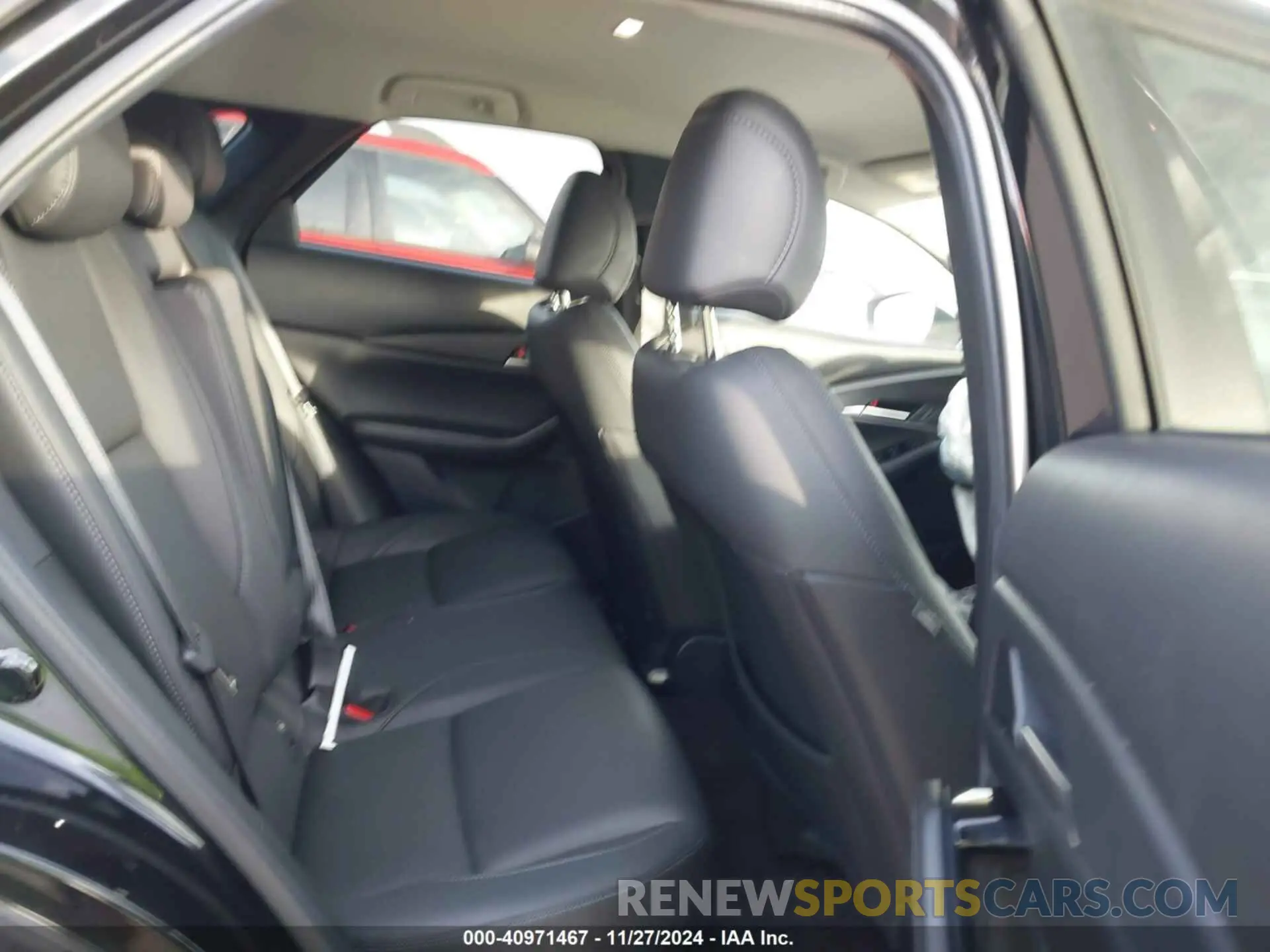 8 fotografías del automóvil dañado 3MVDMBBM5RM700297 MAZDA CX-30 2024
