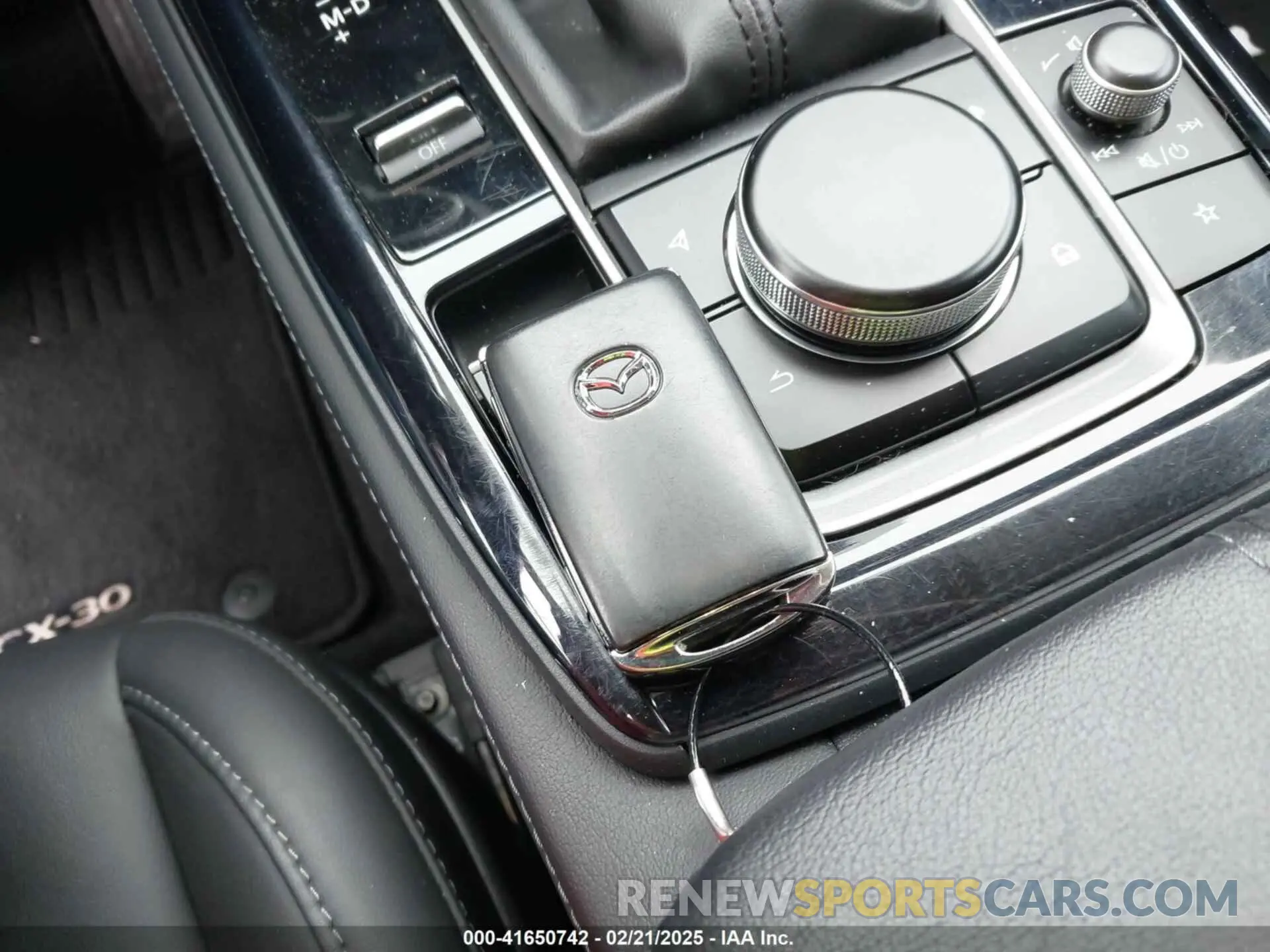 11 fotografías del automóvil dañado 3MVDMBBM7RM631466 MAZDA CX-30 2024