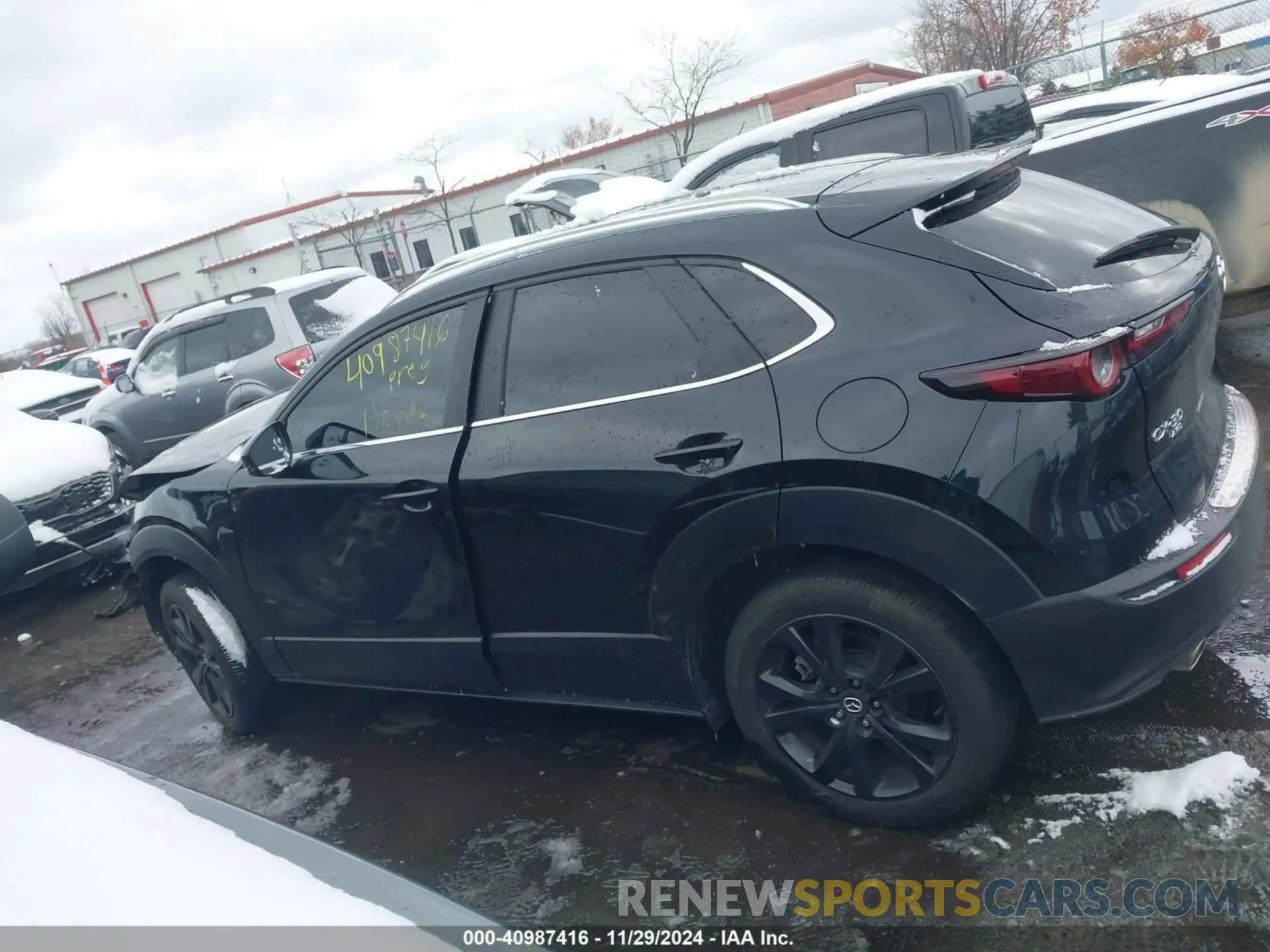 13 fotografías del automóvil dañado 3MVDMBBM7RM637249 MAZDA CX-30 2024