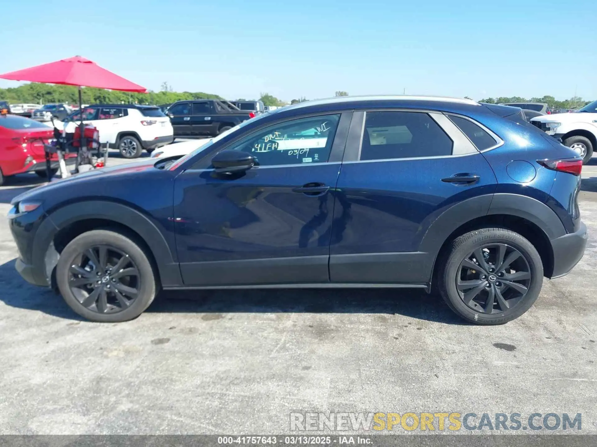 13 fotografías del automóvil dañado 3MVDMBBM7RM696642 MAZDA CX-30 2024