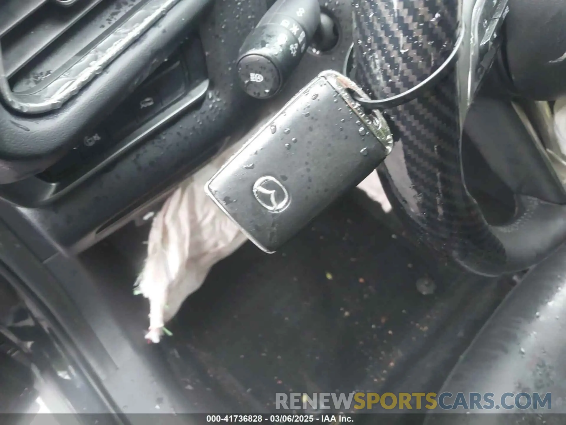 11 fotografías del automóvil dañado 3MVDMBBM8RM645571 MAZDA CX-30 2024