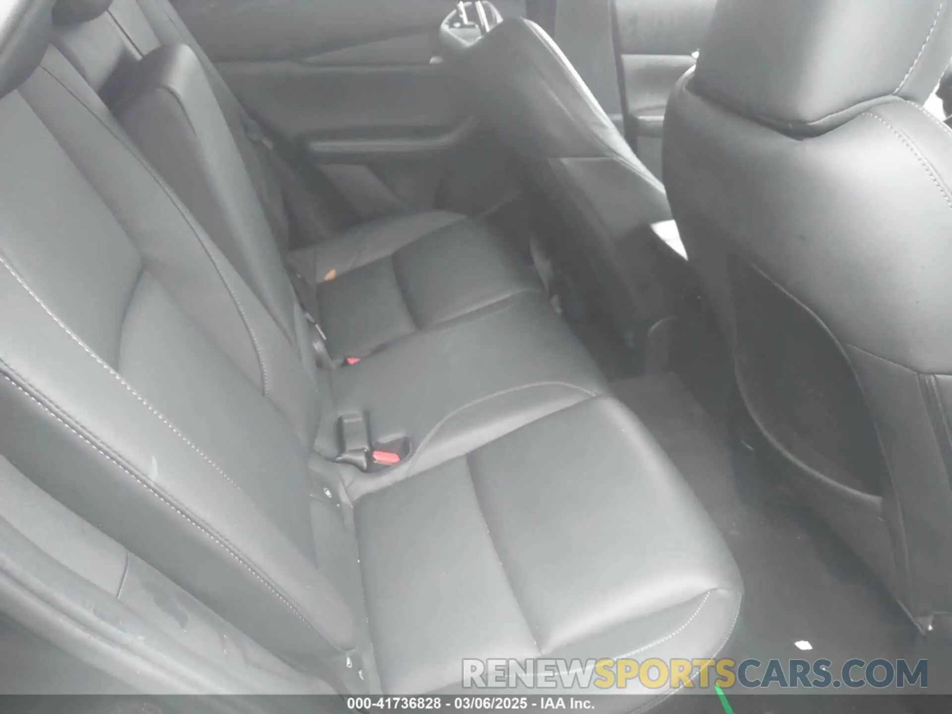 8 fotografías del automóvil dañado 3MVDMBBM8RM645571 MAZDA CX-30 2024