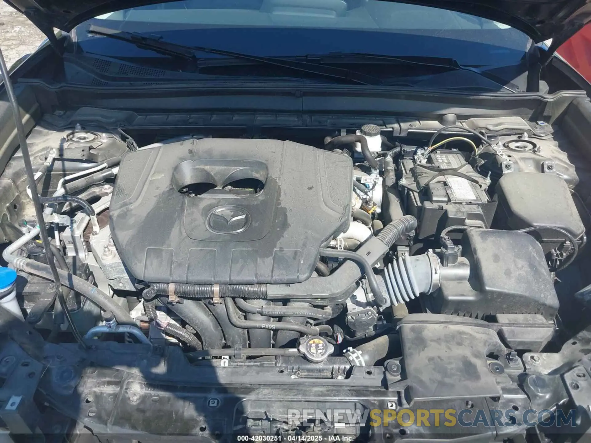 10 fotografías del automóvil dañado 3MVDMBBM8RM657137 MAZDA CX-30 2024