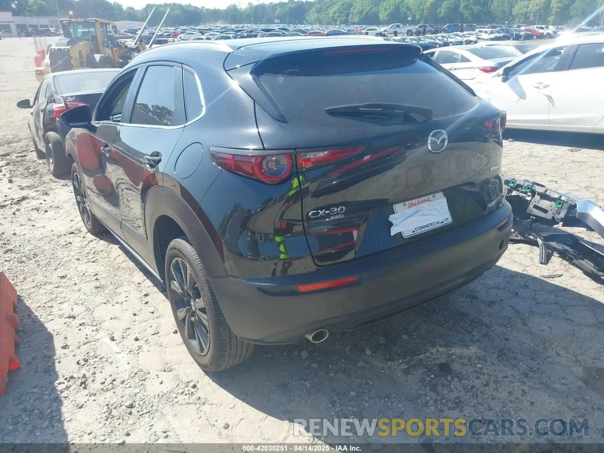 3 fotografías del automóvil dañado 3MVDMBBM8RM657137 MAZDA CX-30 2024