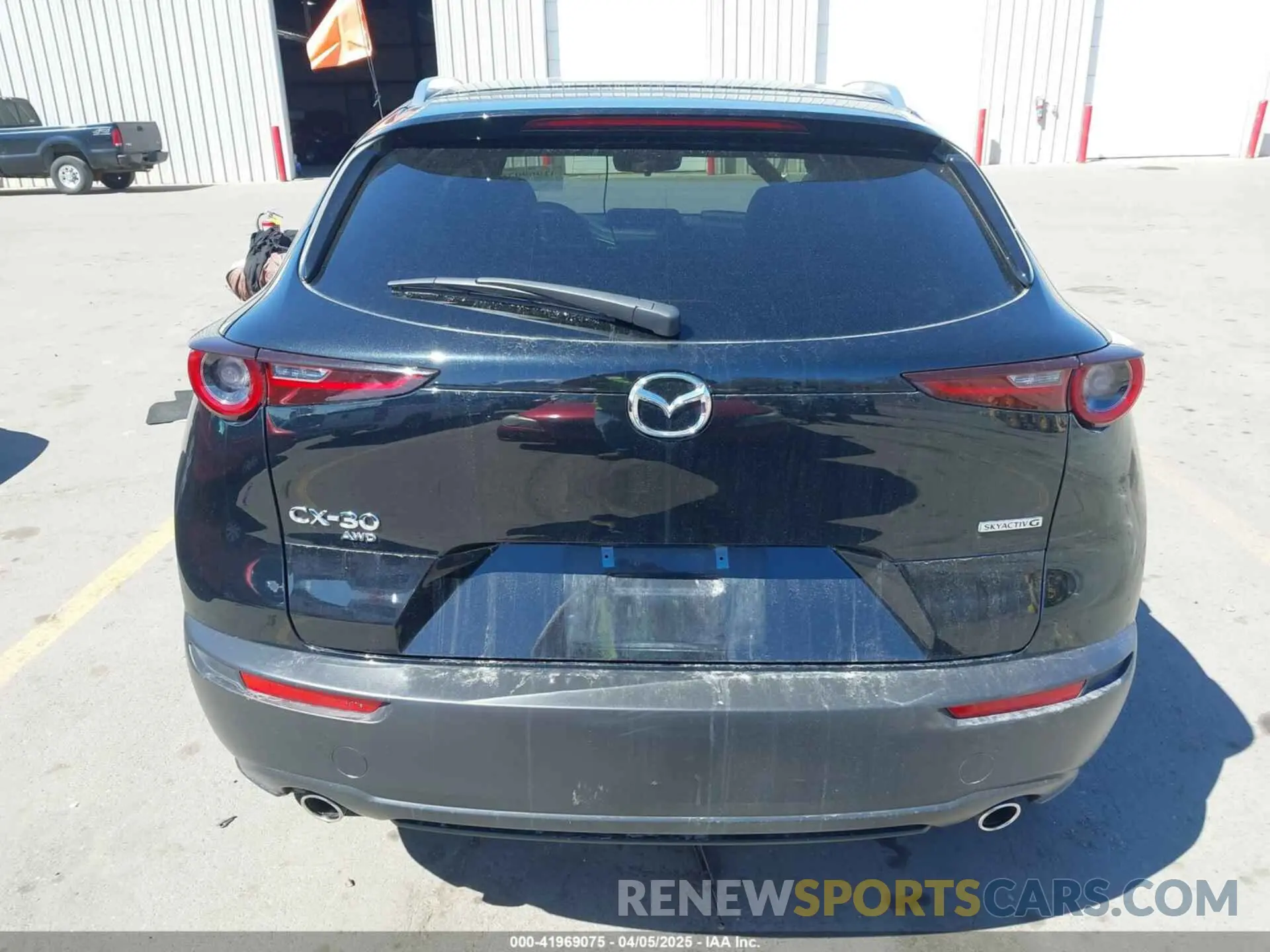 16 fotografías del automóvil dañado 3MVDMBBM9RM645451 MAZDA CX-30 2024