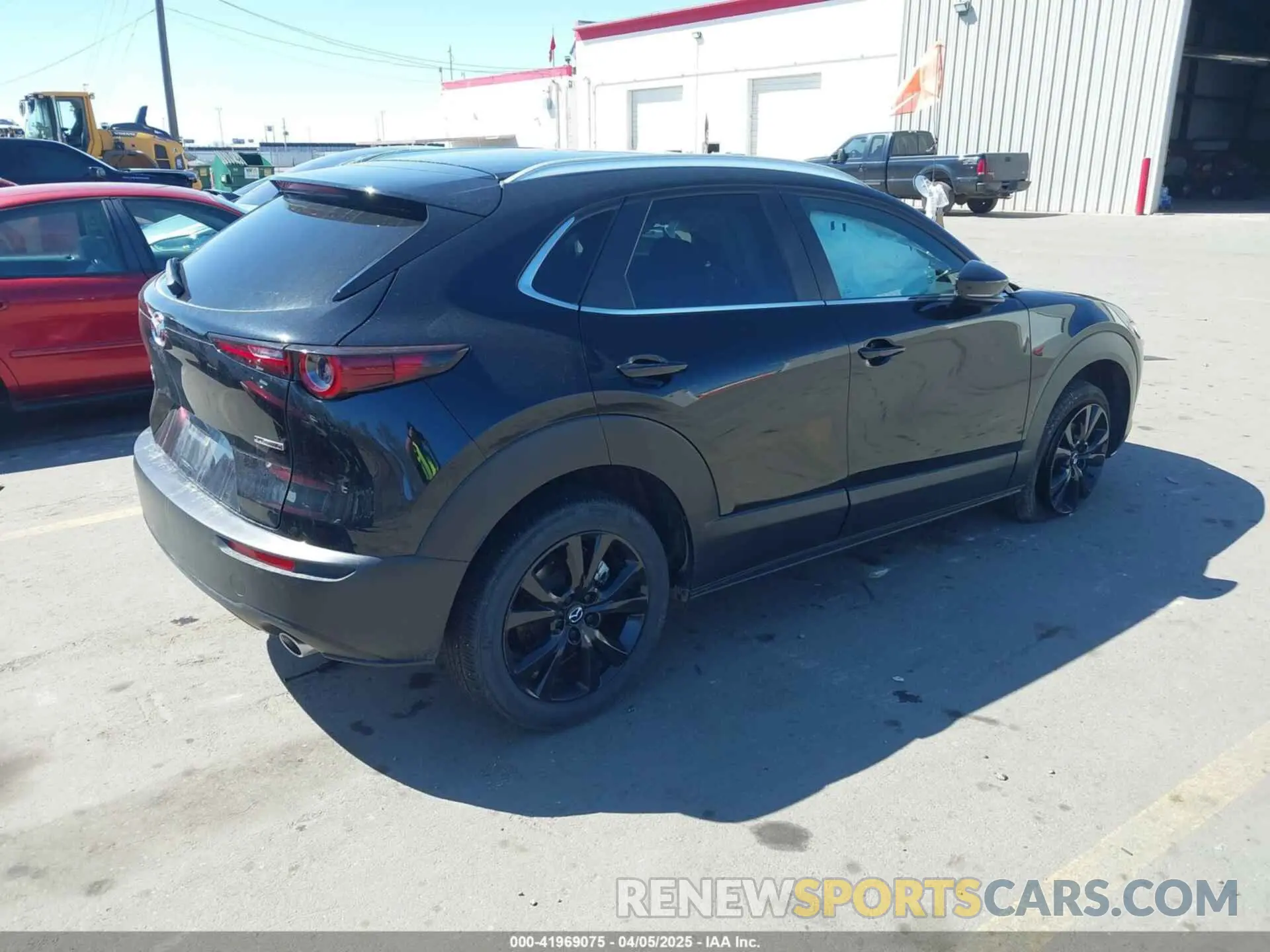 4 fotografías del automóvil dañado 3MVDMBBM9RM645451 MAZDA CX-30 2024