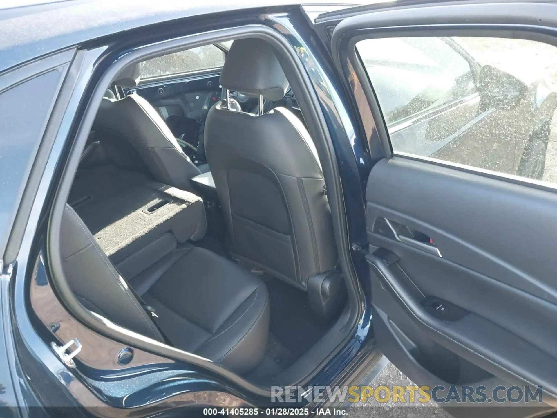 8 fotografías del automóvil dañado 3MVDMBBM9RM703834 MAZDA CX-30 2024