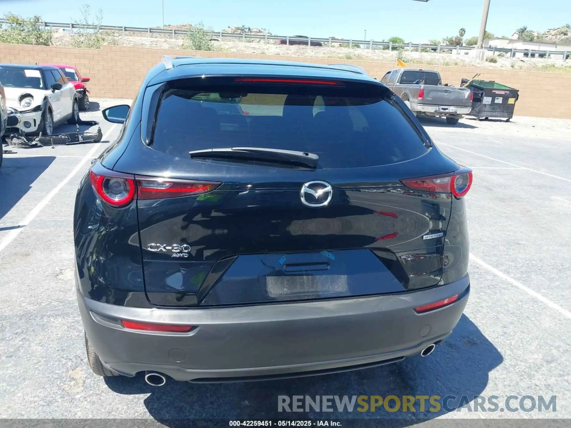 16 fotografías del automóvil dañado 3MVDMBBM9RM706894 MAZDA CX-30 2024