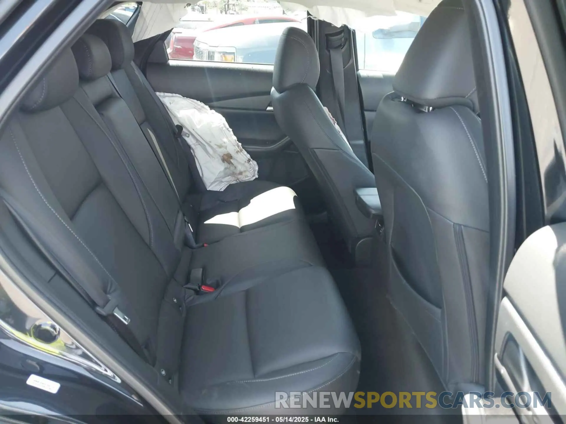 8 fotografías del automóvil dañado 3MVDMBBM9RM706894 MAZDA CX-30 2024