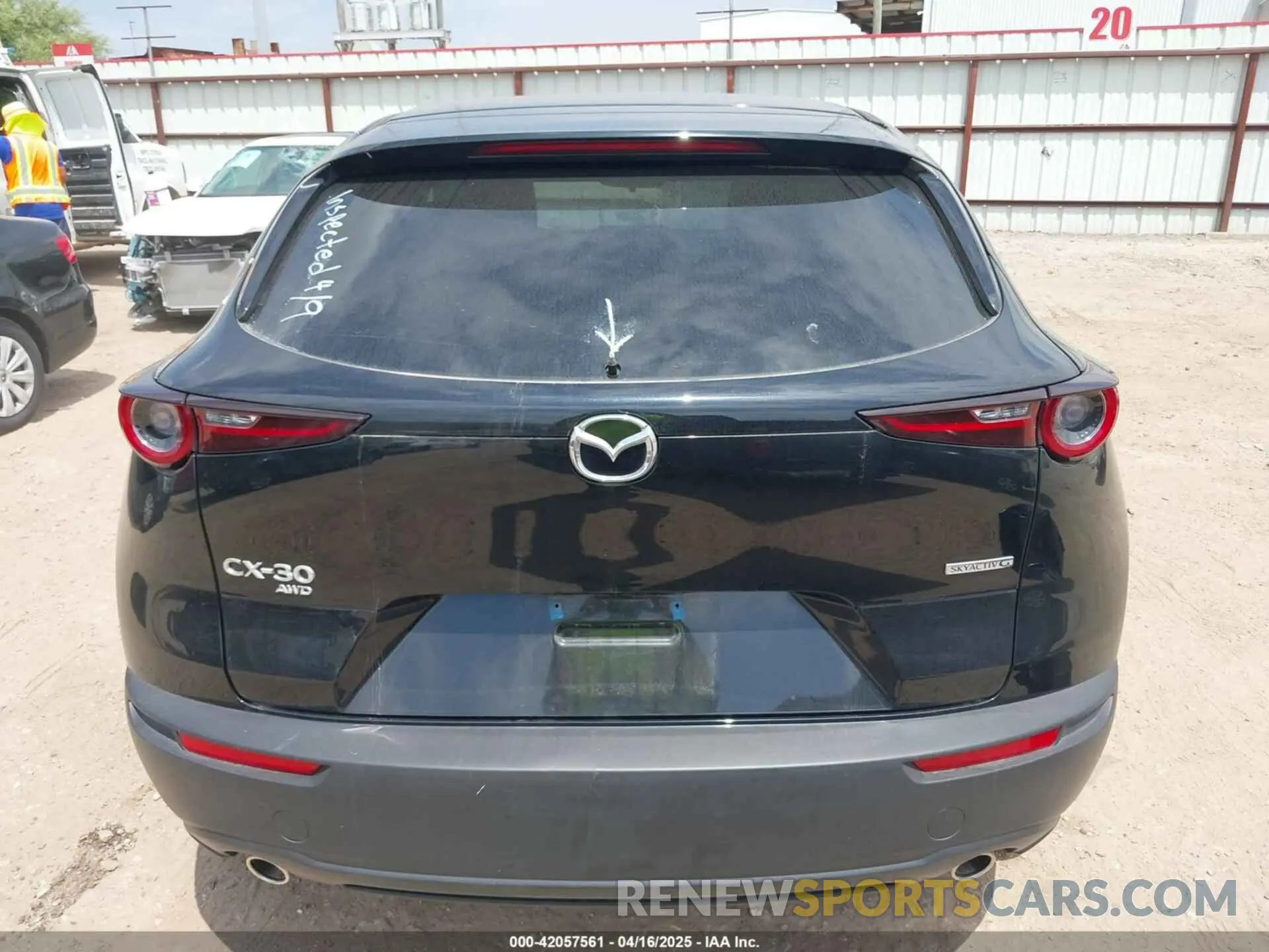 16 fotografías del automóvil dañado 3MVDMBBMXRM625841 MAZDA CX-30 2024