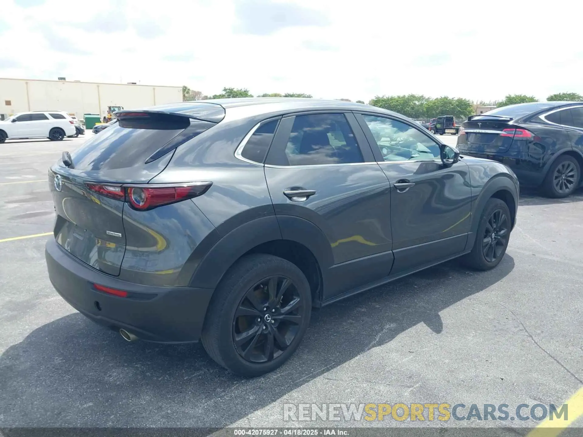 4 fotografías del automóvil dañado 3MVDMBBMXRM628979 MAZDA CX-30 2024