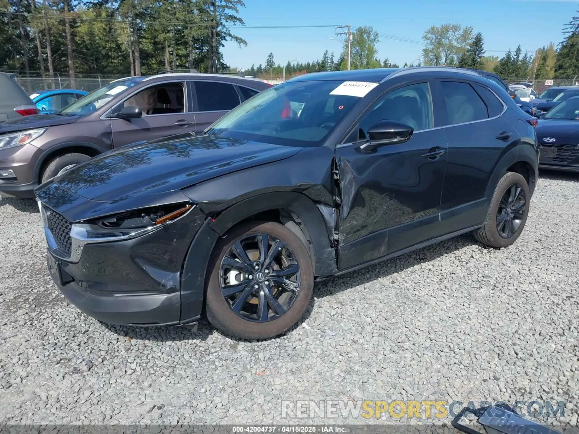 2 fotografías del automóvil dañado 3MVDMBBMXRM645958 MAZDA CX-30 2024