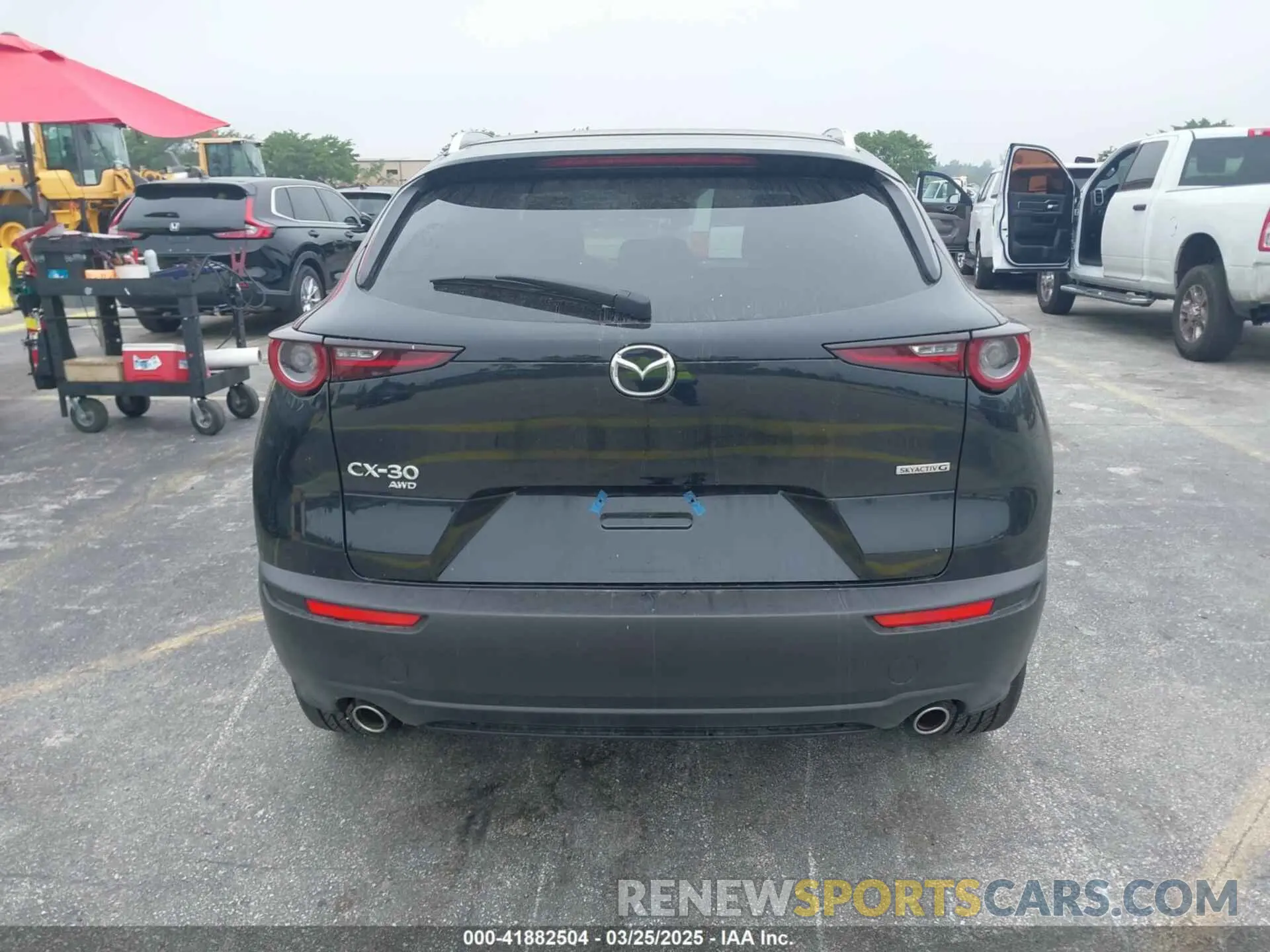 16 fotografías del automóvil dañado 3MVDMBBMXRM695310 MAZDA CX-30 2024