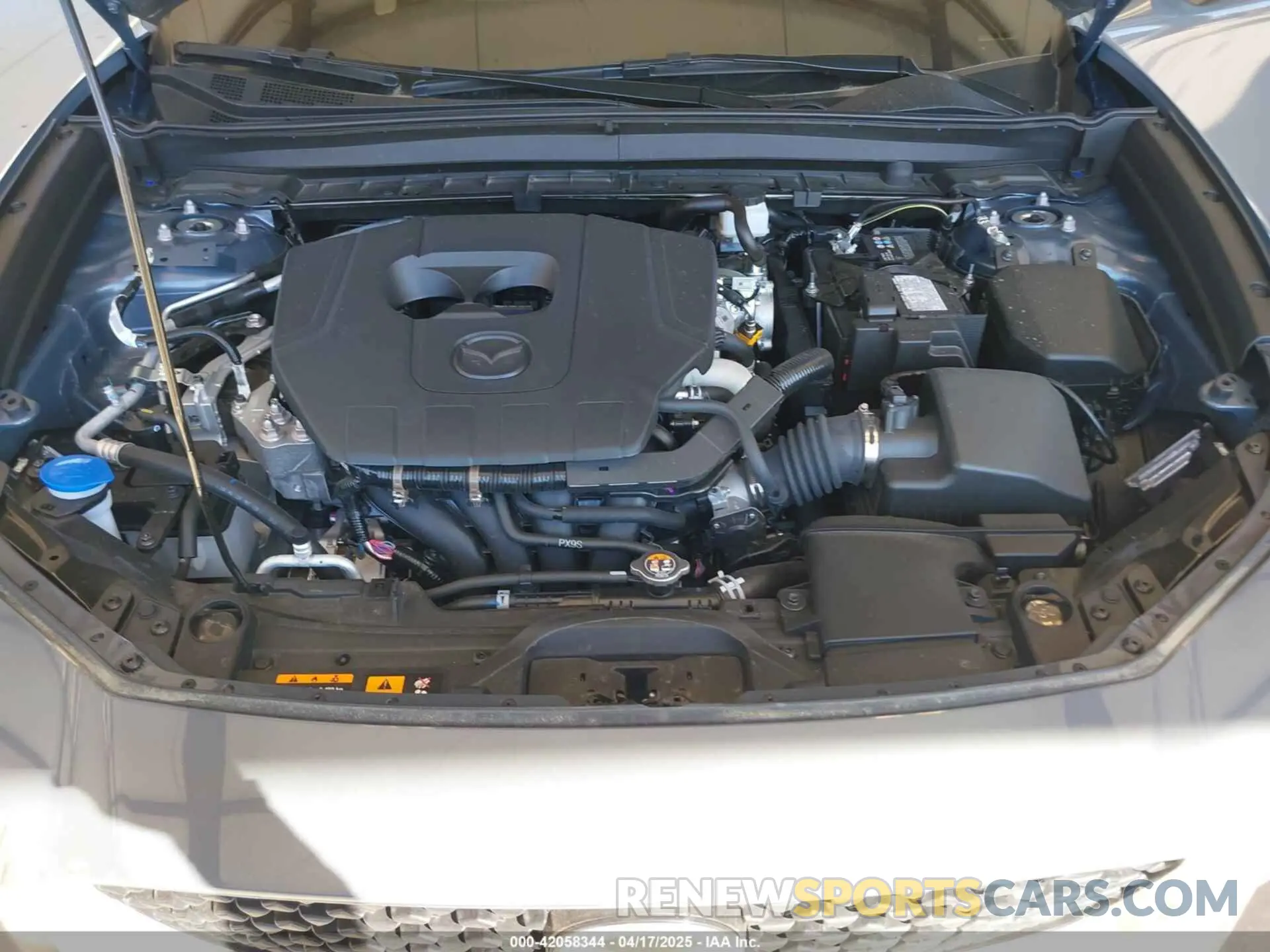 10 fotografías del automóvil dañado 3MVDMBCM0RM641917 MAZDA CX-30 2024