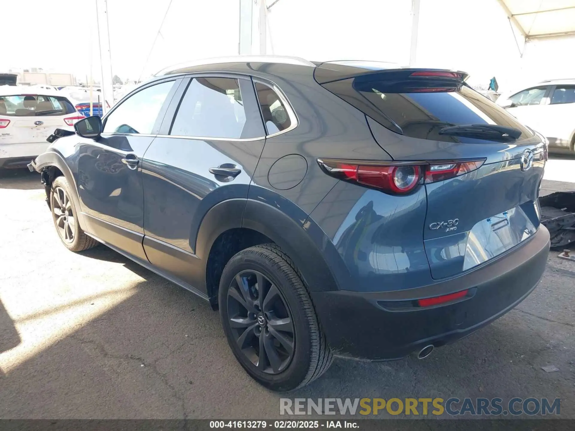 3 fotografías del automóvil dañado 3MVDMBCM0RM643067 MAZDA CX-30 2024