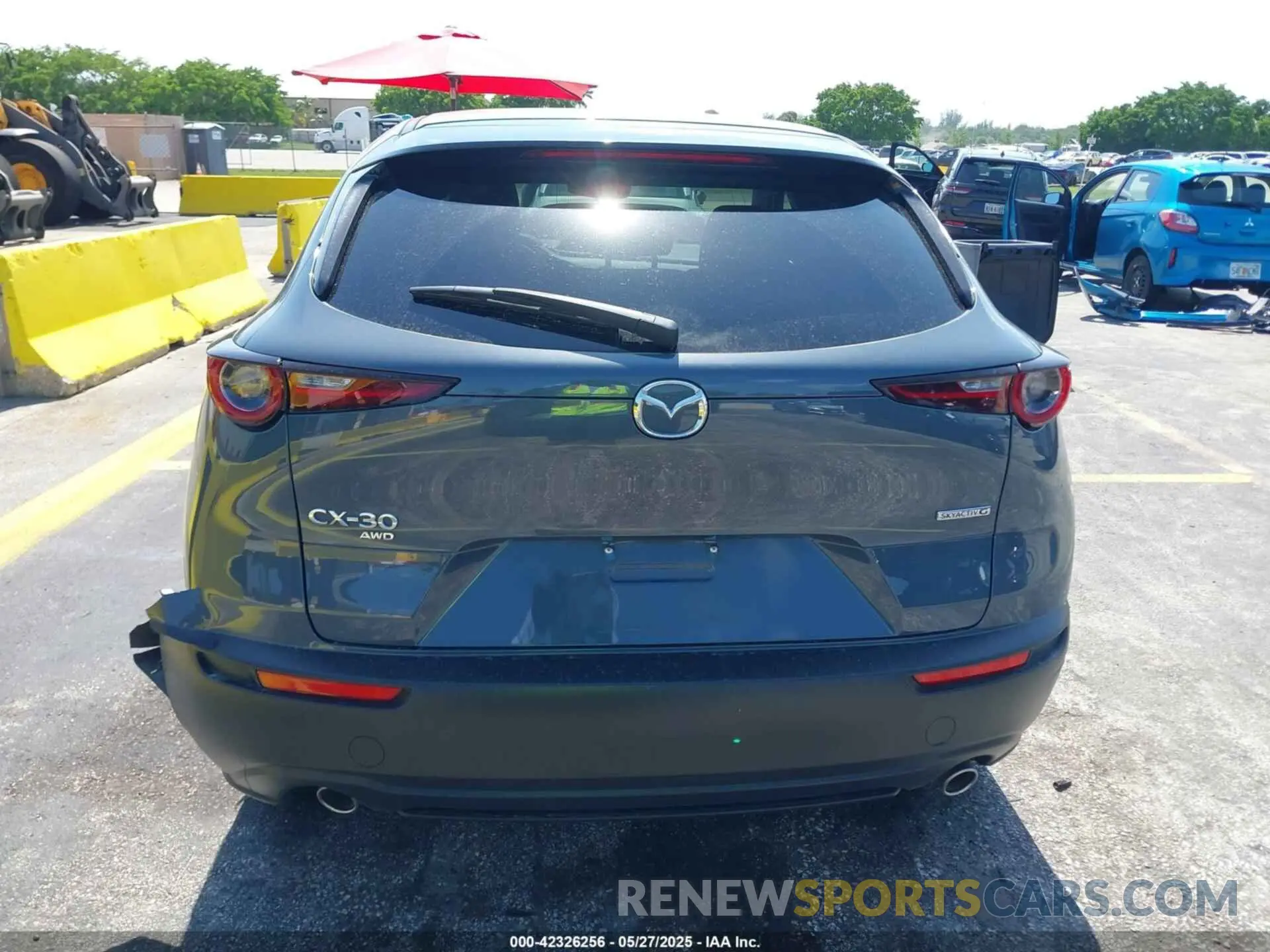 16 fotografías del automóvil dañado 3MVDMBCM0RM661018 MAZDA CX-30 2024