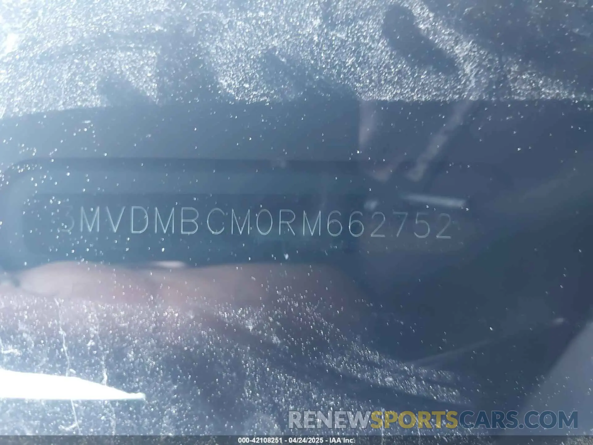 17 fotografías del automóvil dañado 3MVDMBCM0RM662752 MAZDA CX-30 2024