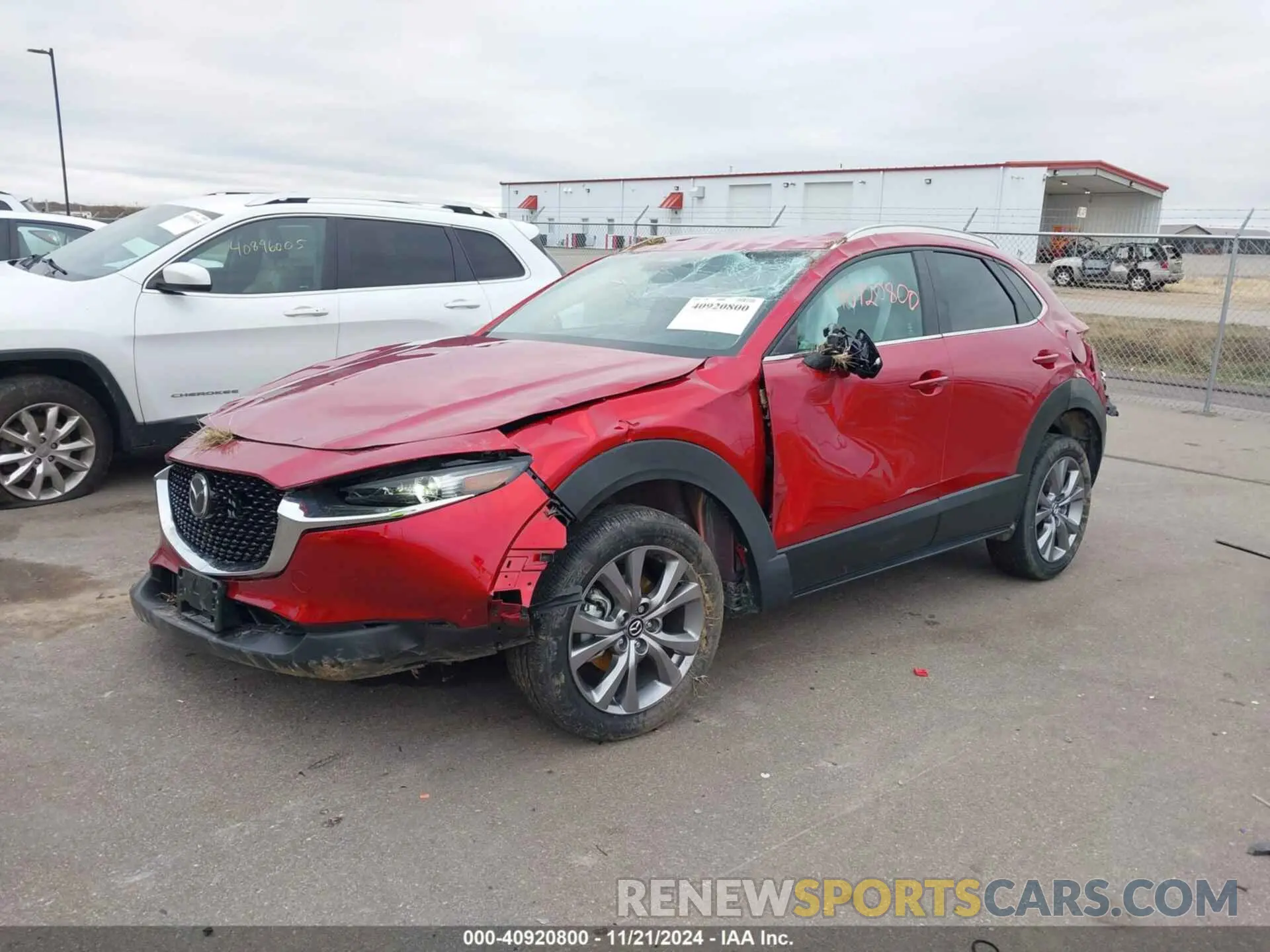 2 fotografías del automóvil dañado 3MVDMBCM2RM603489 MAZDA CX-30 2024