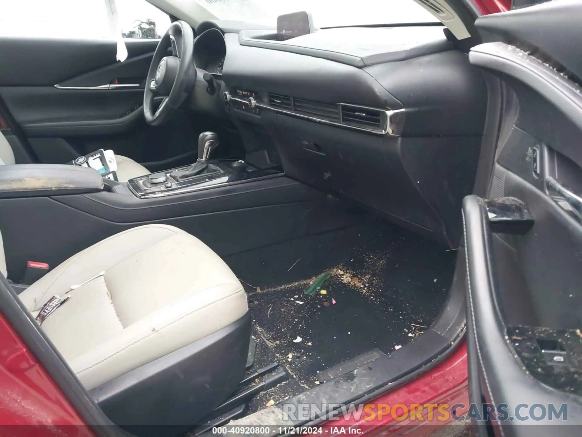 5 fotografías del automóvil dañado 3MVDMBCM2RM603489 MAZDA CX-30 2024