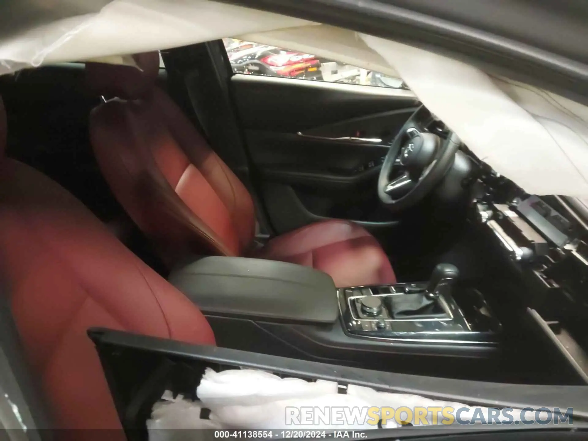 5 fotografías del automóvil dañado 3MVDMBCM2RM605761 MAZDA CX-30 2024