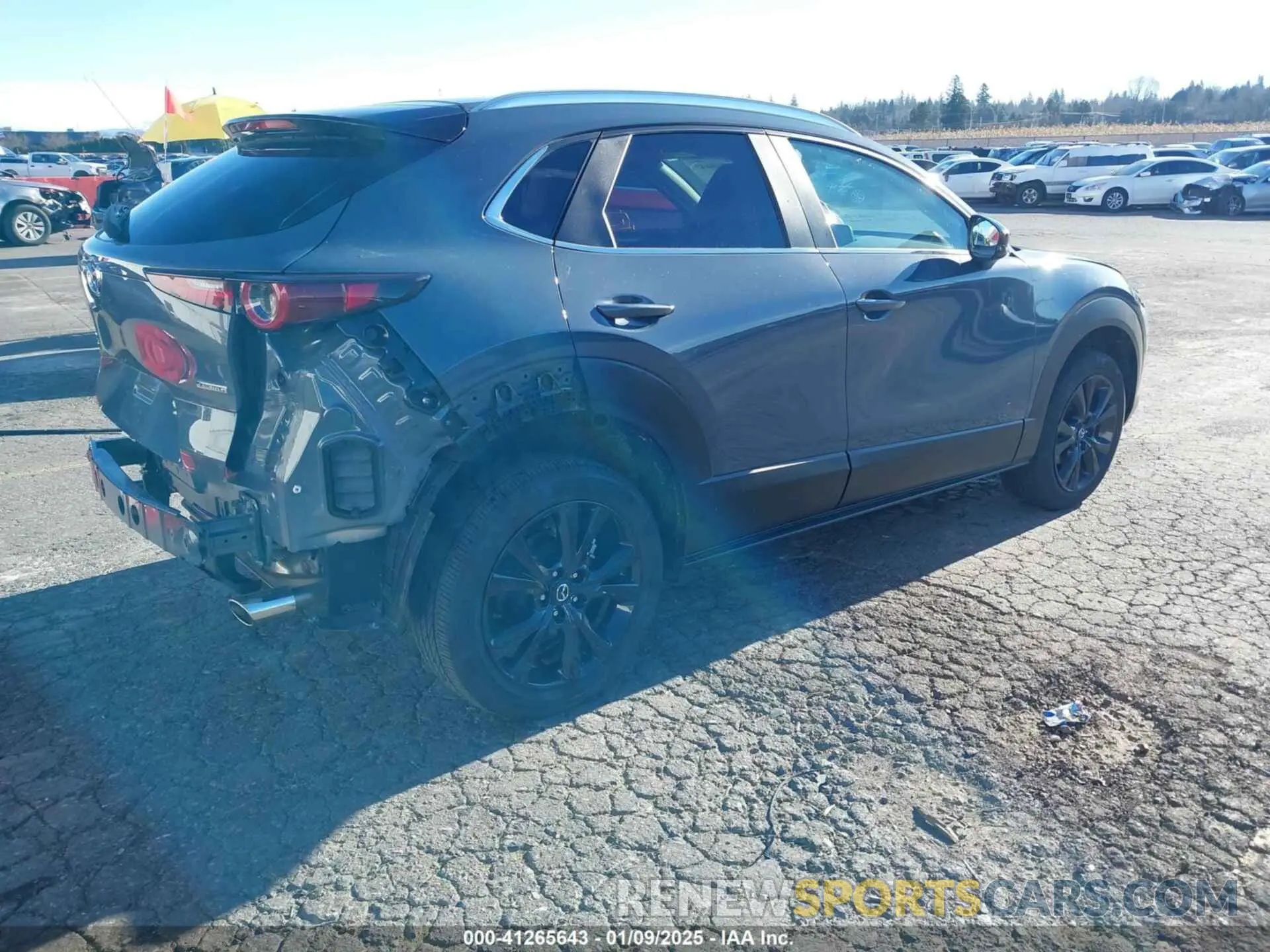 4 fotografías del automóvil dañado 3MVDMBCM2RM621362 MAZDA CX-30 2024