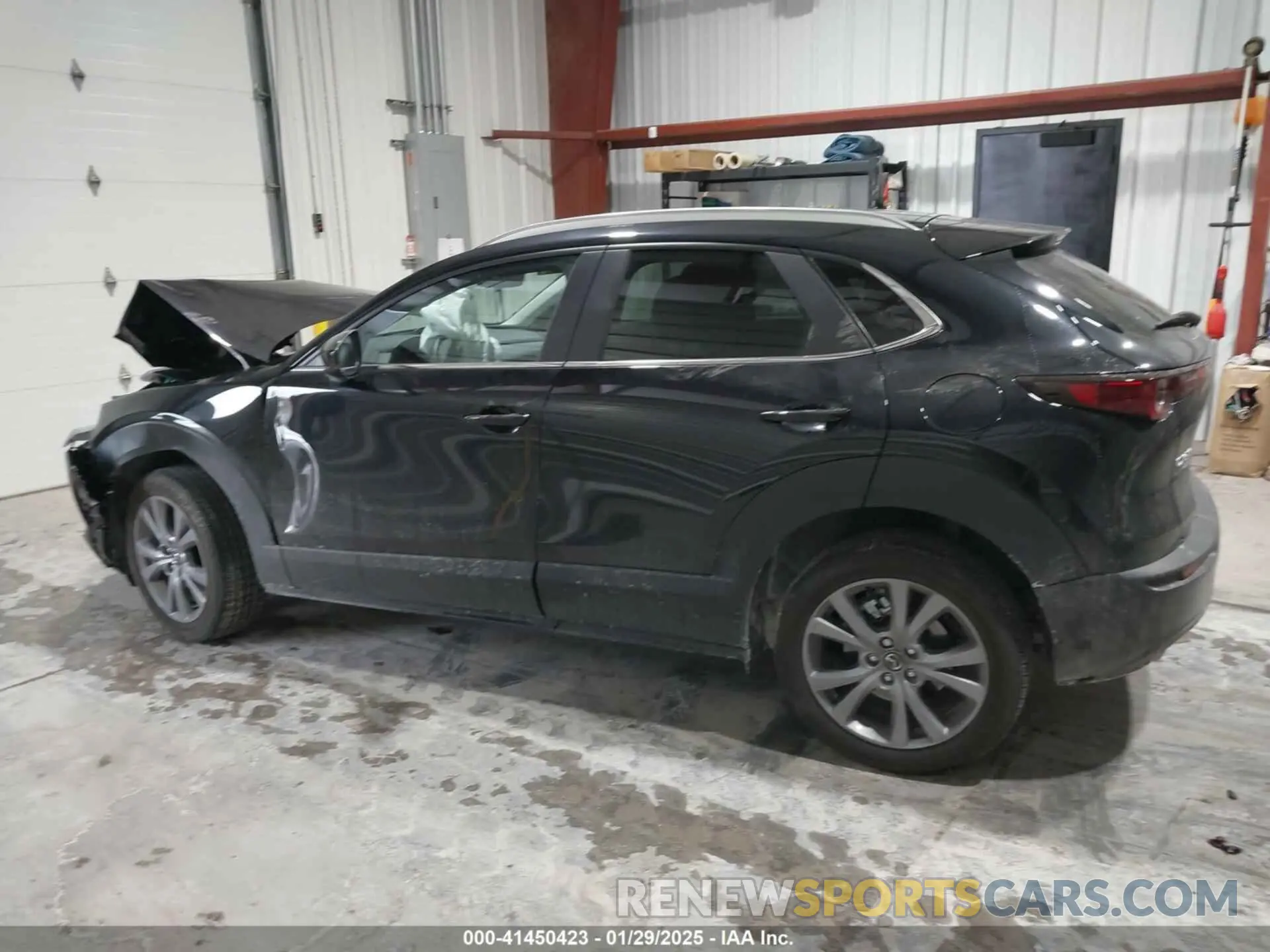 14 fotografías del automóvil dañado 3MVDMBCM2RM681741 MAZDA CX-30 2024