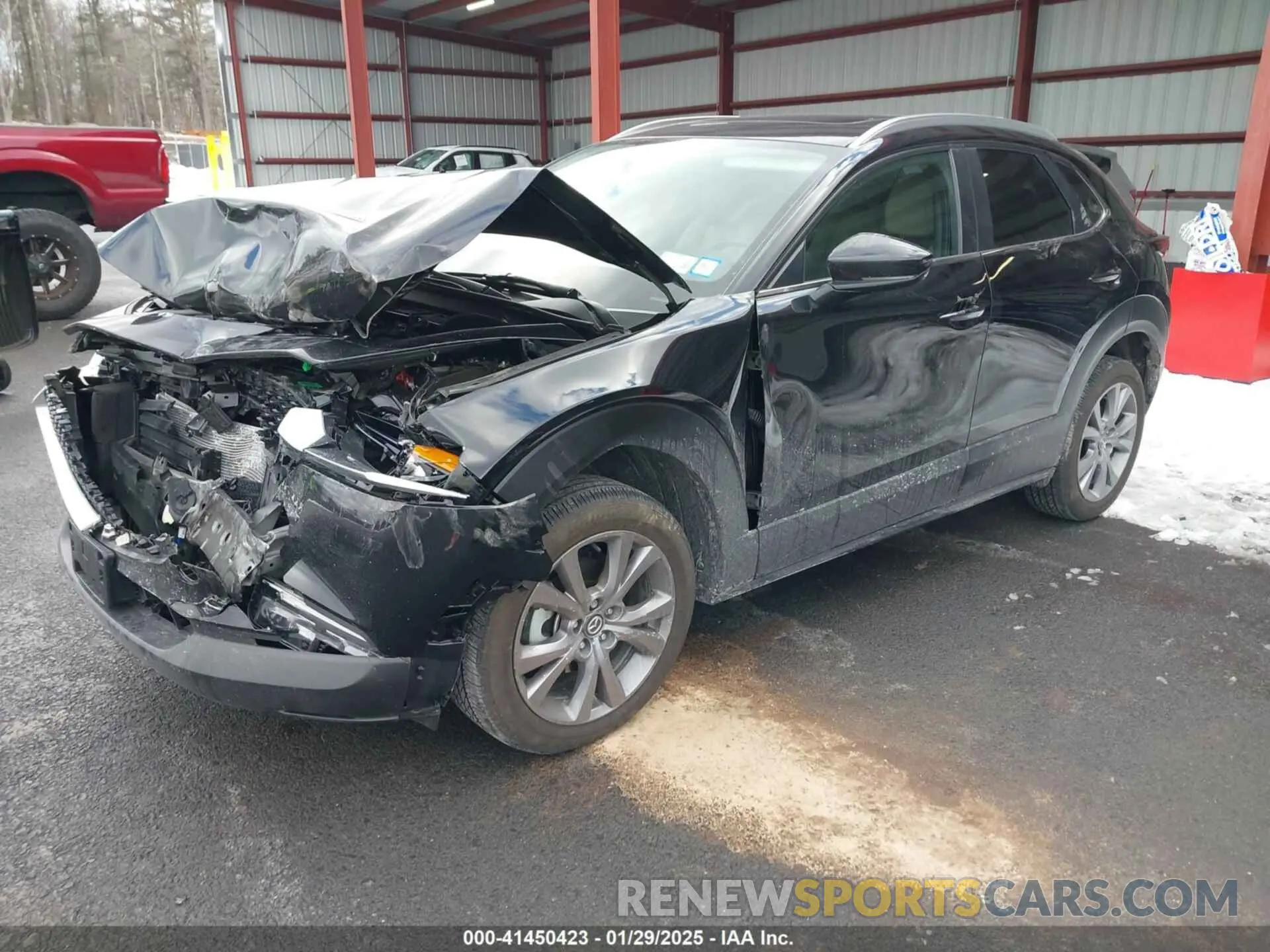 2 fotografías del automóvil dañado 3MVDMBCM2RM681741 MAZDA CX-30 2024