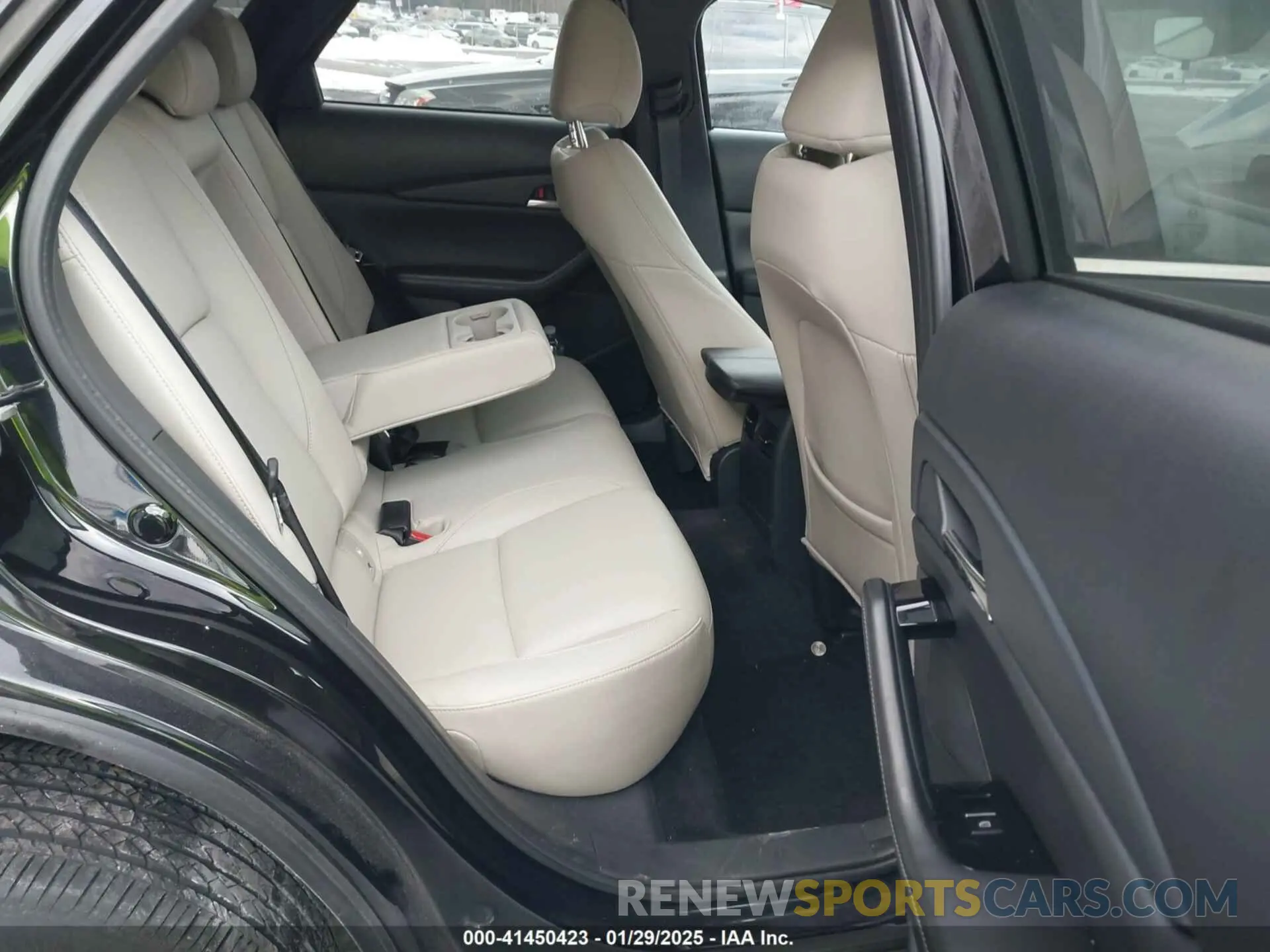 8 fotografías del automóvil dañado 3MVDMBCM2RM681741 MAZDA CX-30 2024