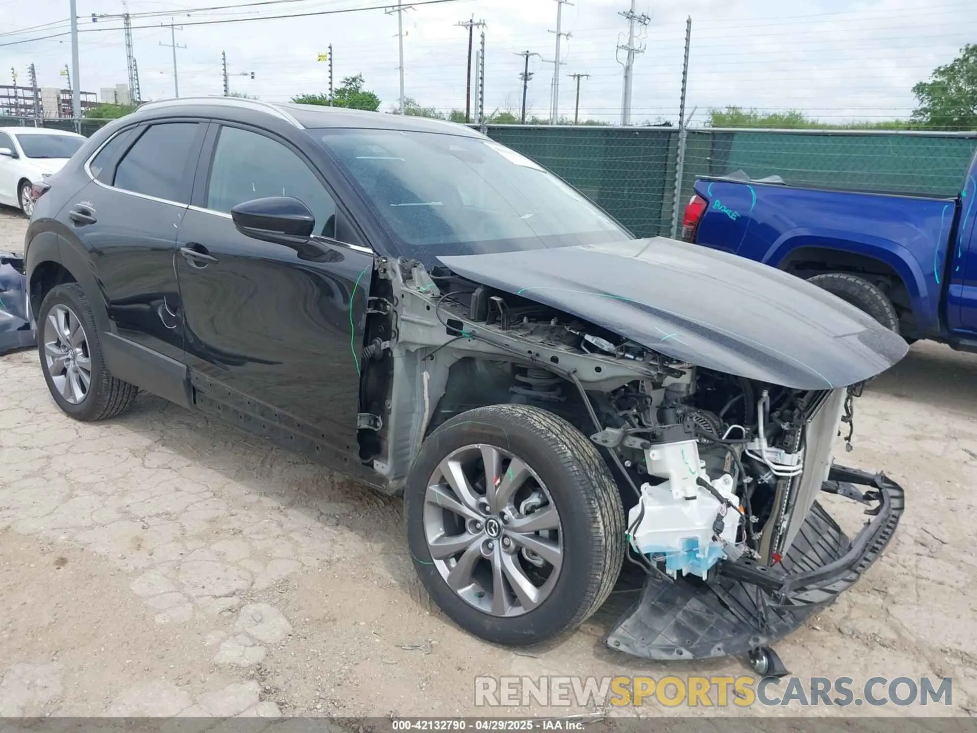 1 fotografías del automóvil dañado 3MVDMBCM3RM658212 MAZDA CX-30 2024