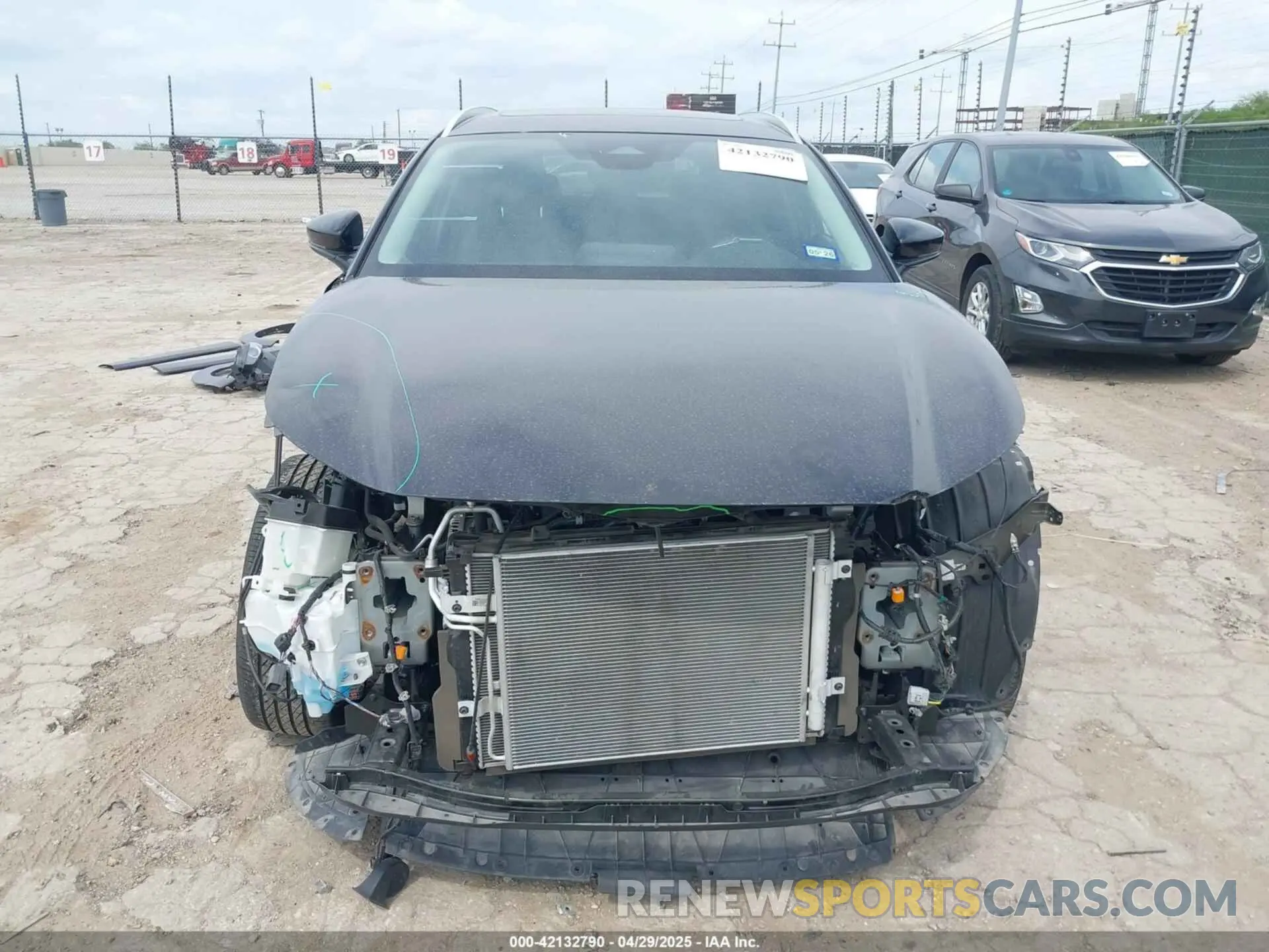 13 fotografías del automóvil dañado 3MVDMBCM3RM658212 MAZDA CX-30 2024